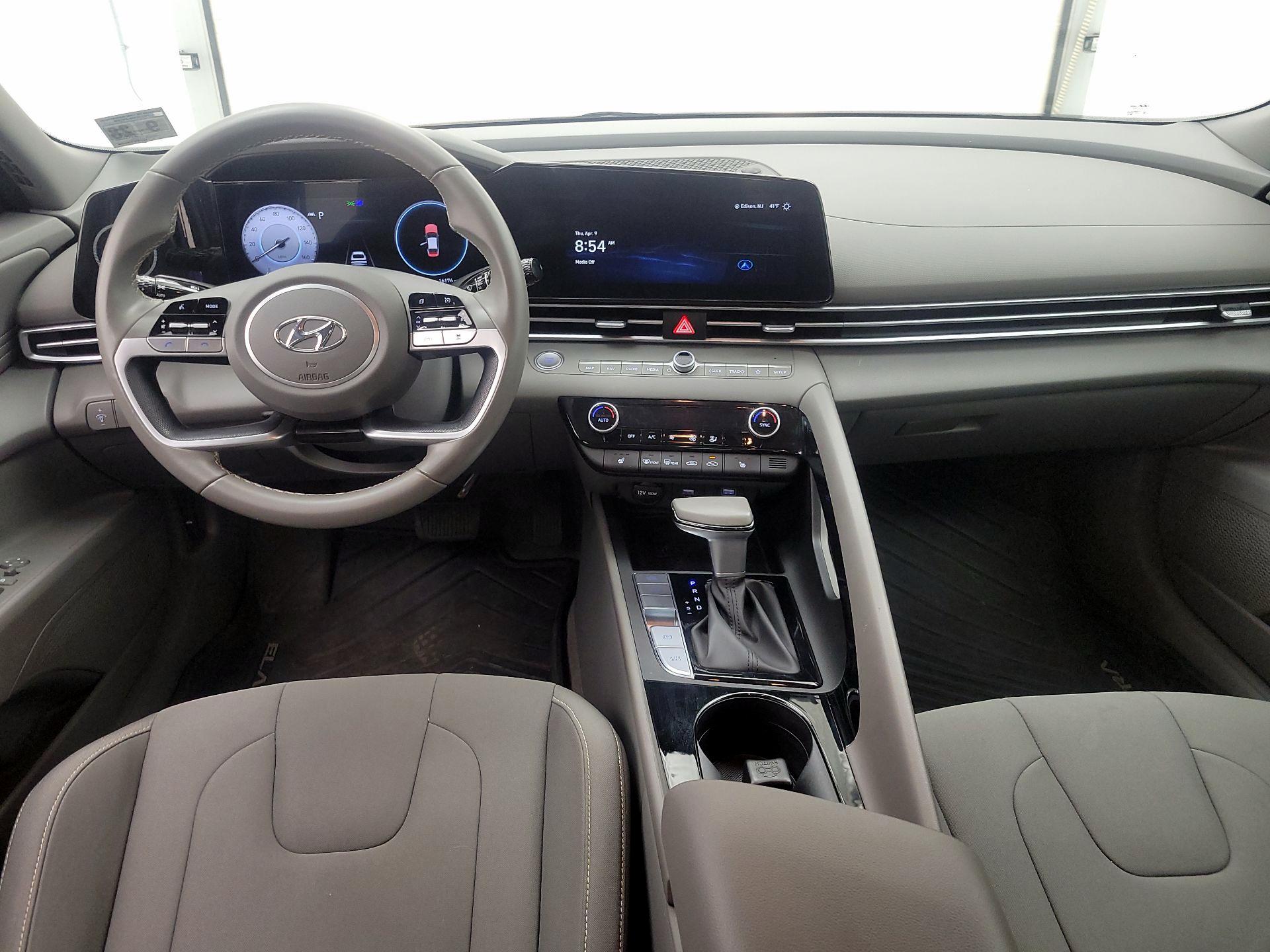 Thumbnail: 2023 Hyundai Elantra - 9
