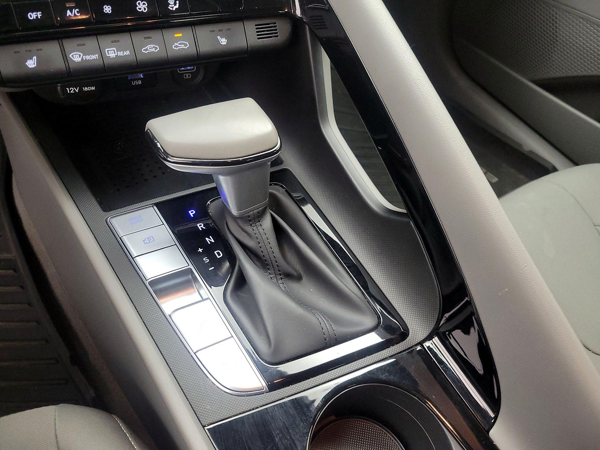 Thumbnail: 2023 Hyundai Elantra - 17