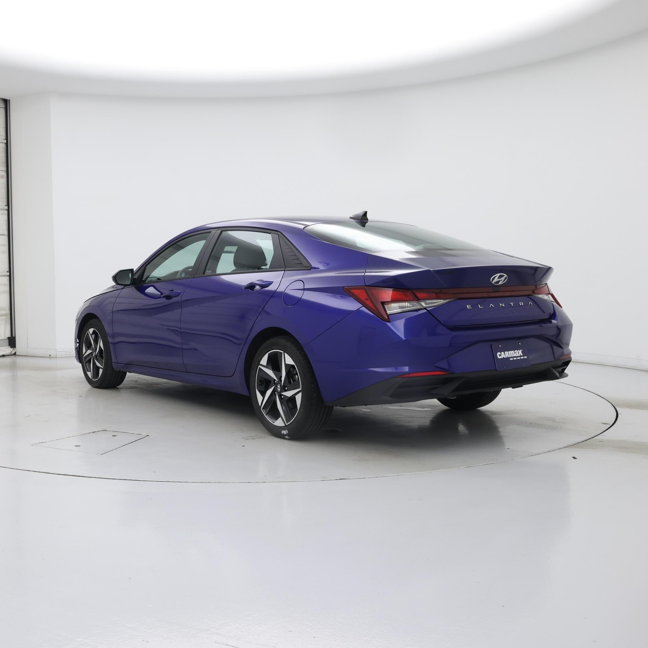 Thumbnail: 2023 Hyundai Elantra - 2