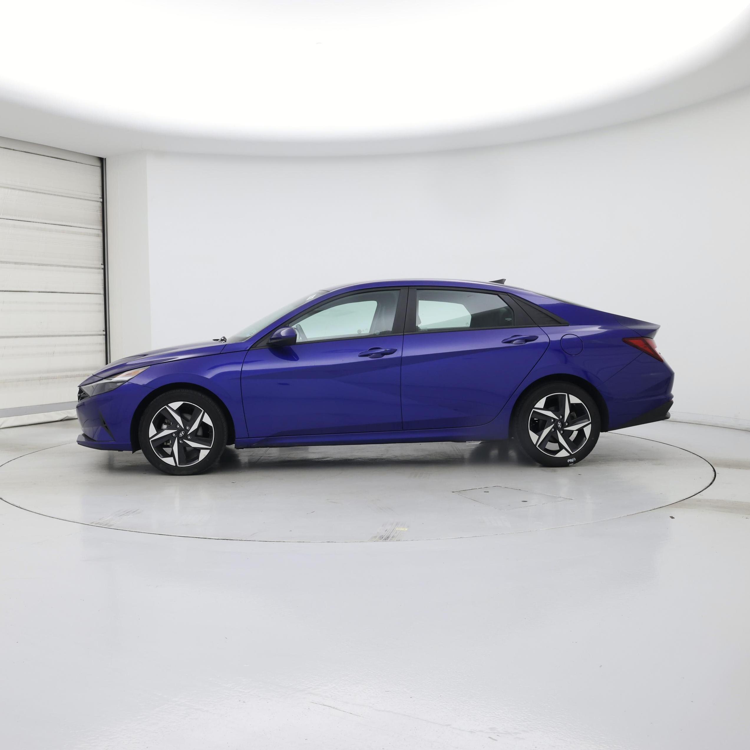Thumbnail: 2023 Hyundai Elantra - 3