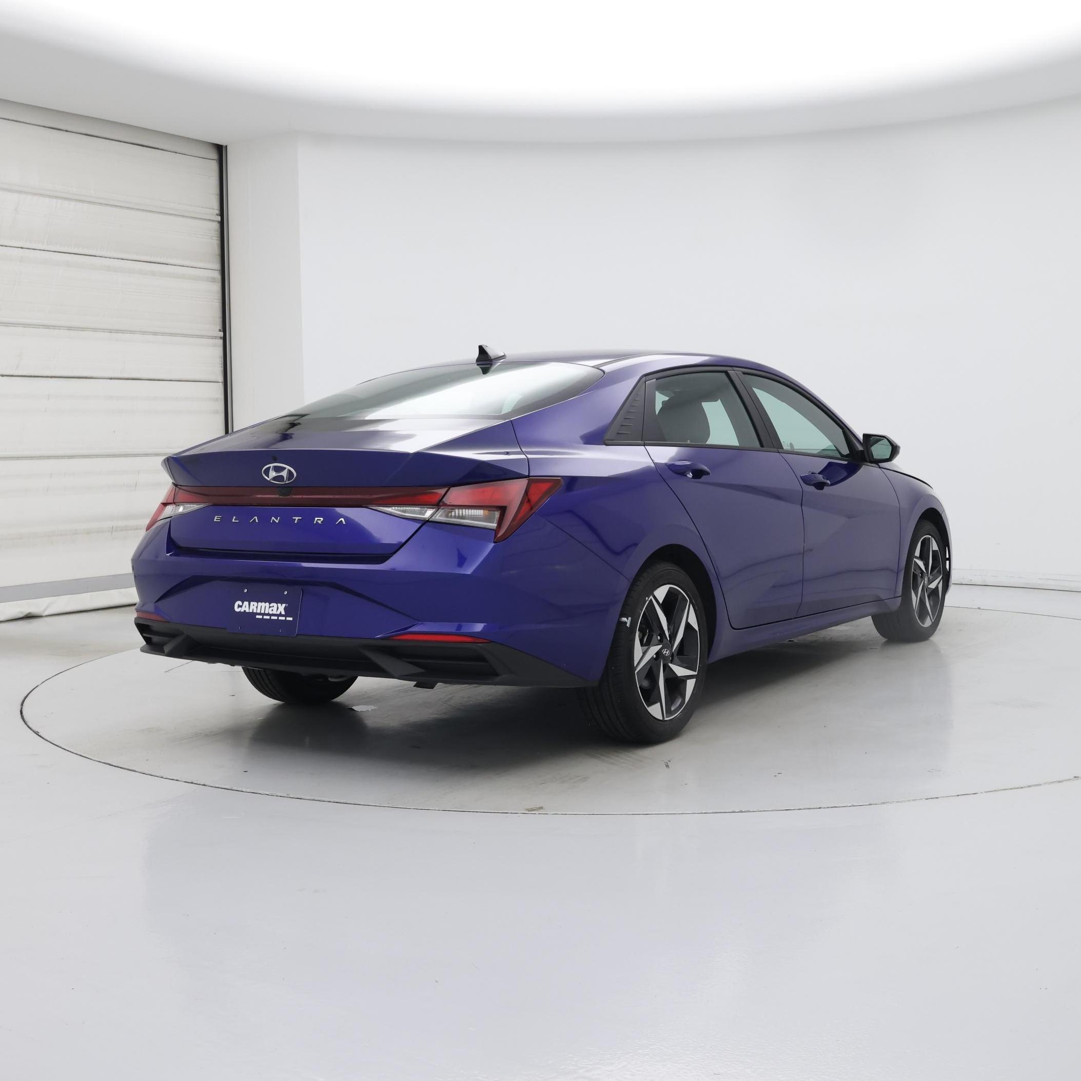 Thumbnail: 2023 Hyundai Elantra - 8