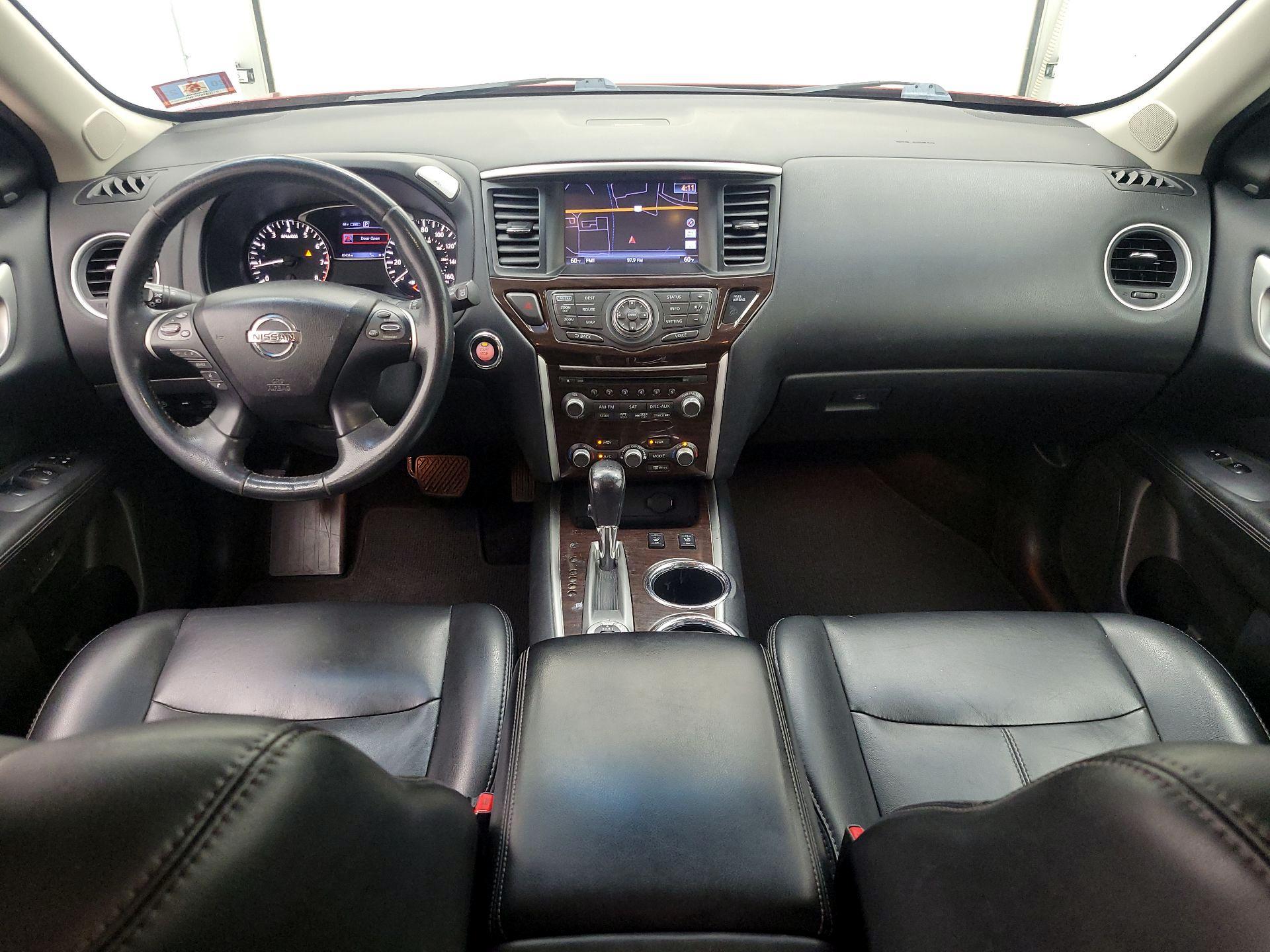 Thumbnail: 2016 Nissan Pathfinder - 9