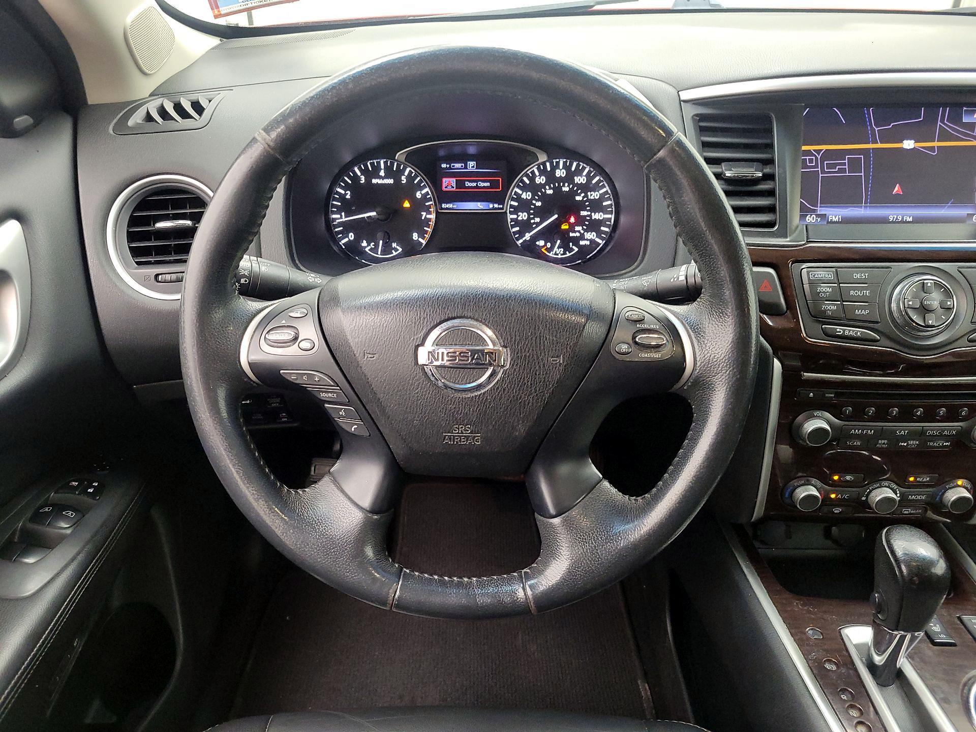Thumbnail: 2016 Nissan Pathfinder - 10