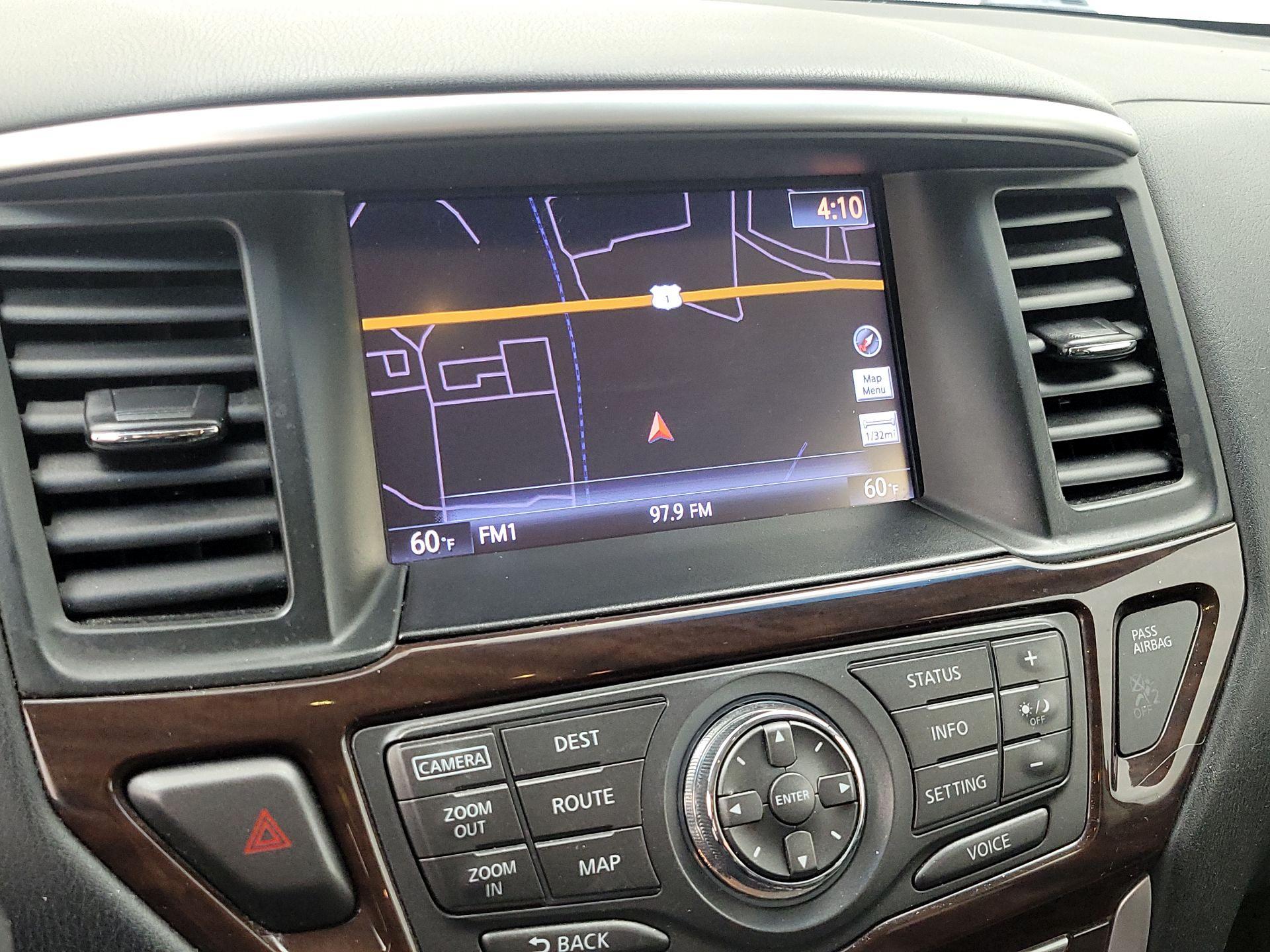 Thumbnail: 2016 Nissan Pathfinder - 14