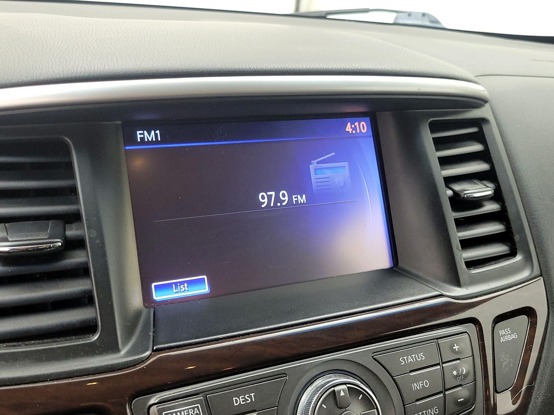 Thumbnail: 2016 Nissan Pathfinder - 16