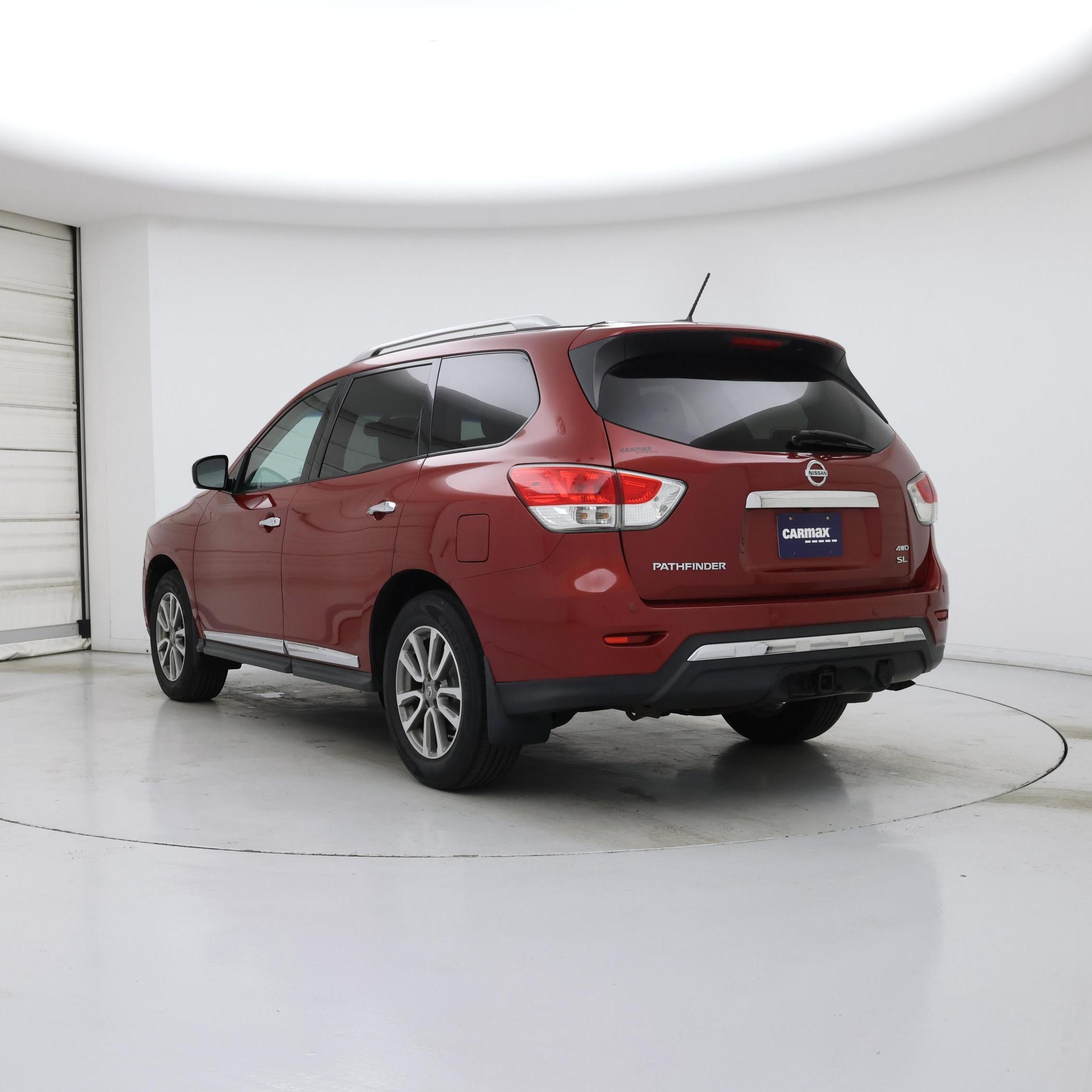 Thumbnail: 2016 Nissan Pathfinder - 2