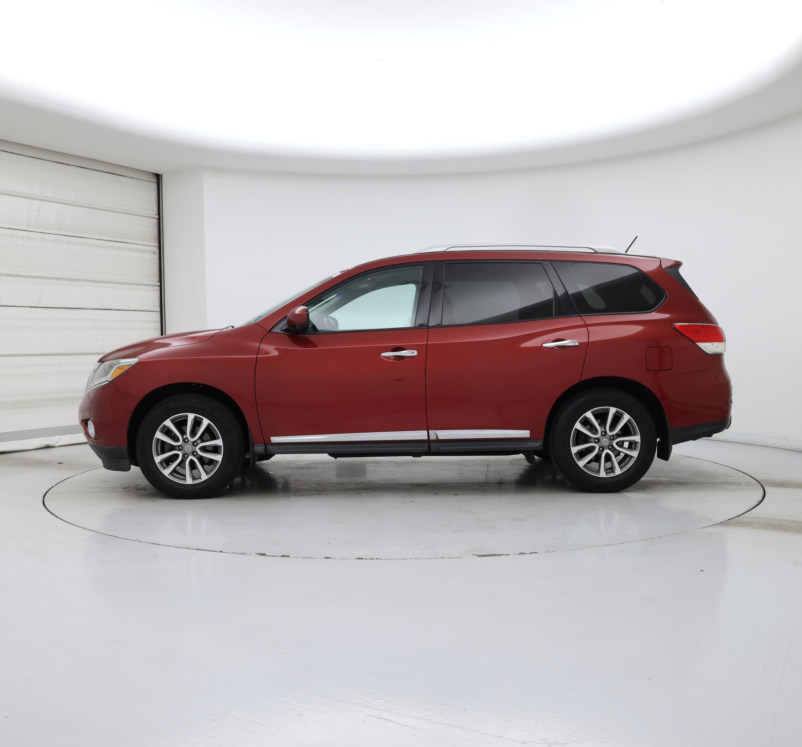 Thumbnail: 2016 Nissan Pathfinder - 3