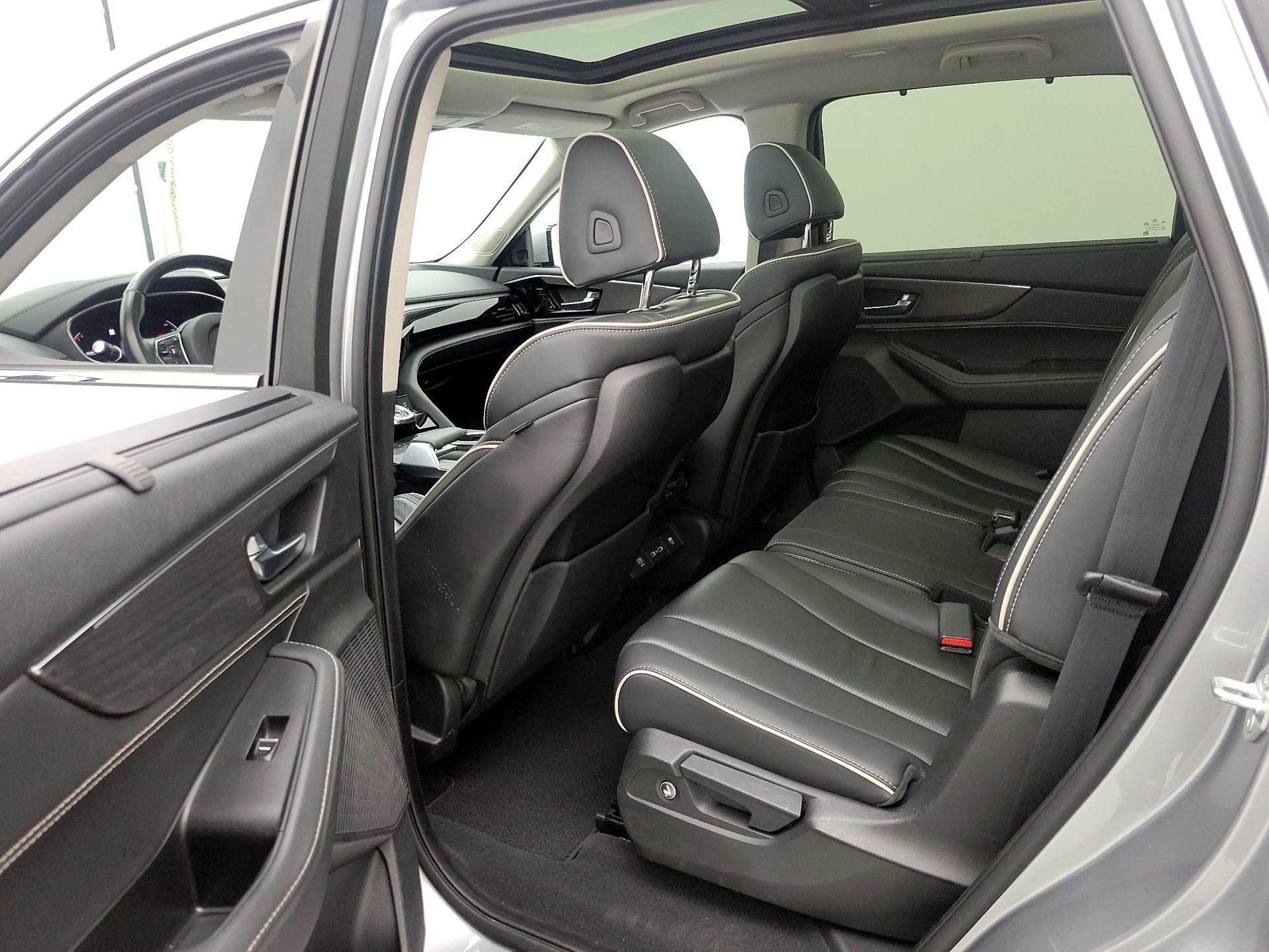 Thumbnail: 2022 Acura MDX - 19