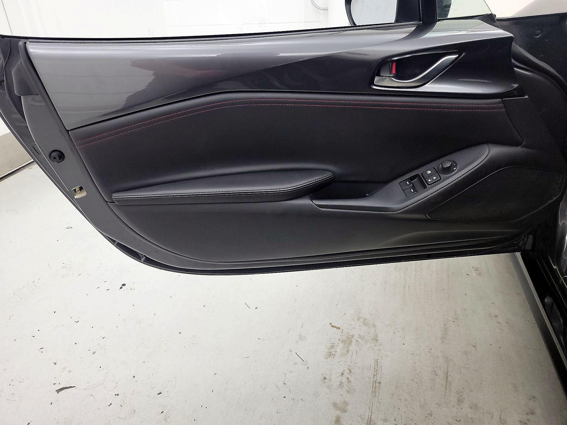 Thumbnail: 2017 Mazda MX-5 Miata - 12