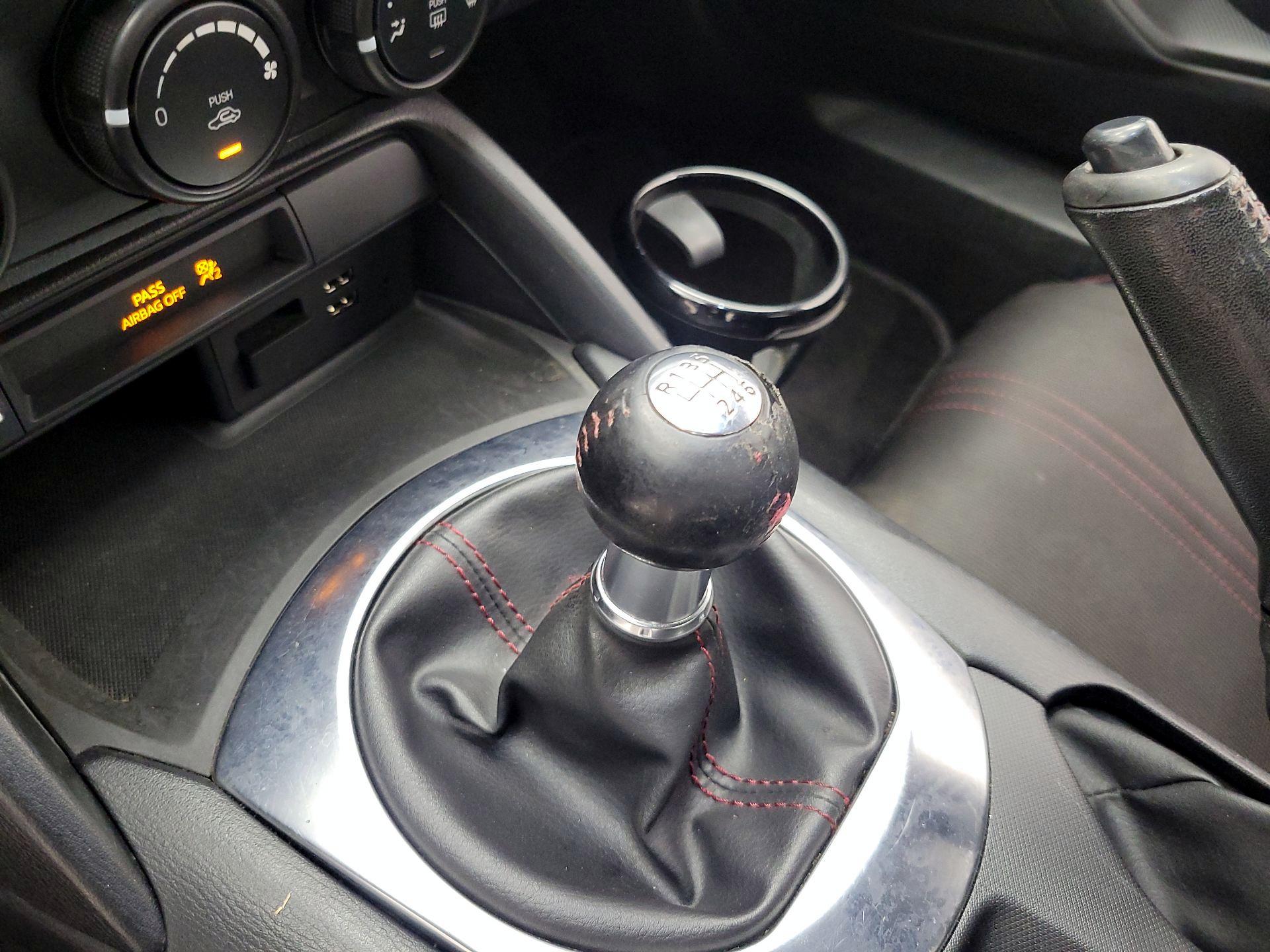 Thumbnail: 2017 Mazda MX-5 Miata - 15