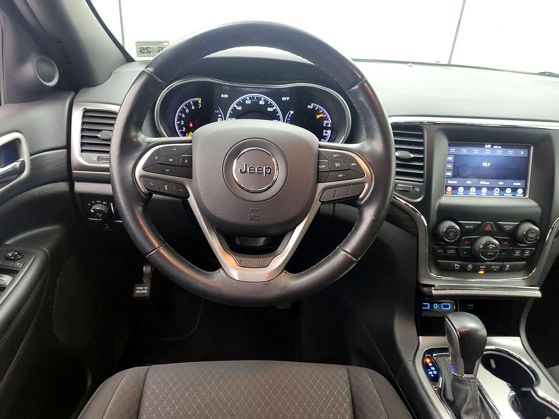 Thumbnail: 2020 Jeep Grand Cherokee - 10