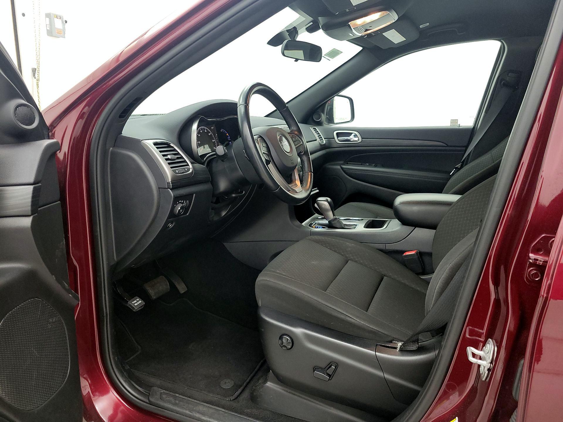 Thumbnail: 2020 Jeep Grand Cherokee - 11