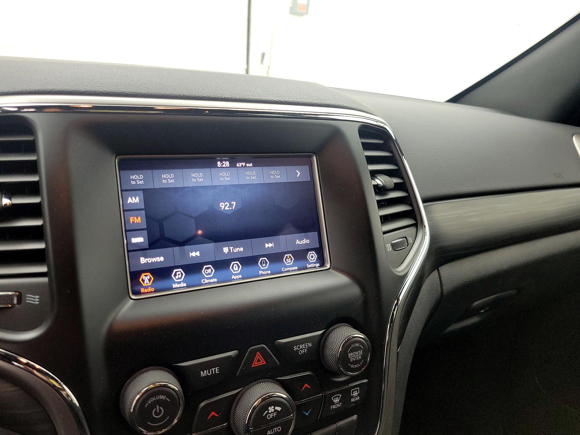 Thumbnail: 2020 Jeep Grand Cherokee - 15