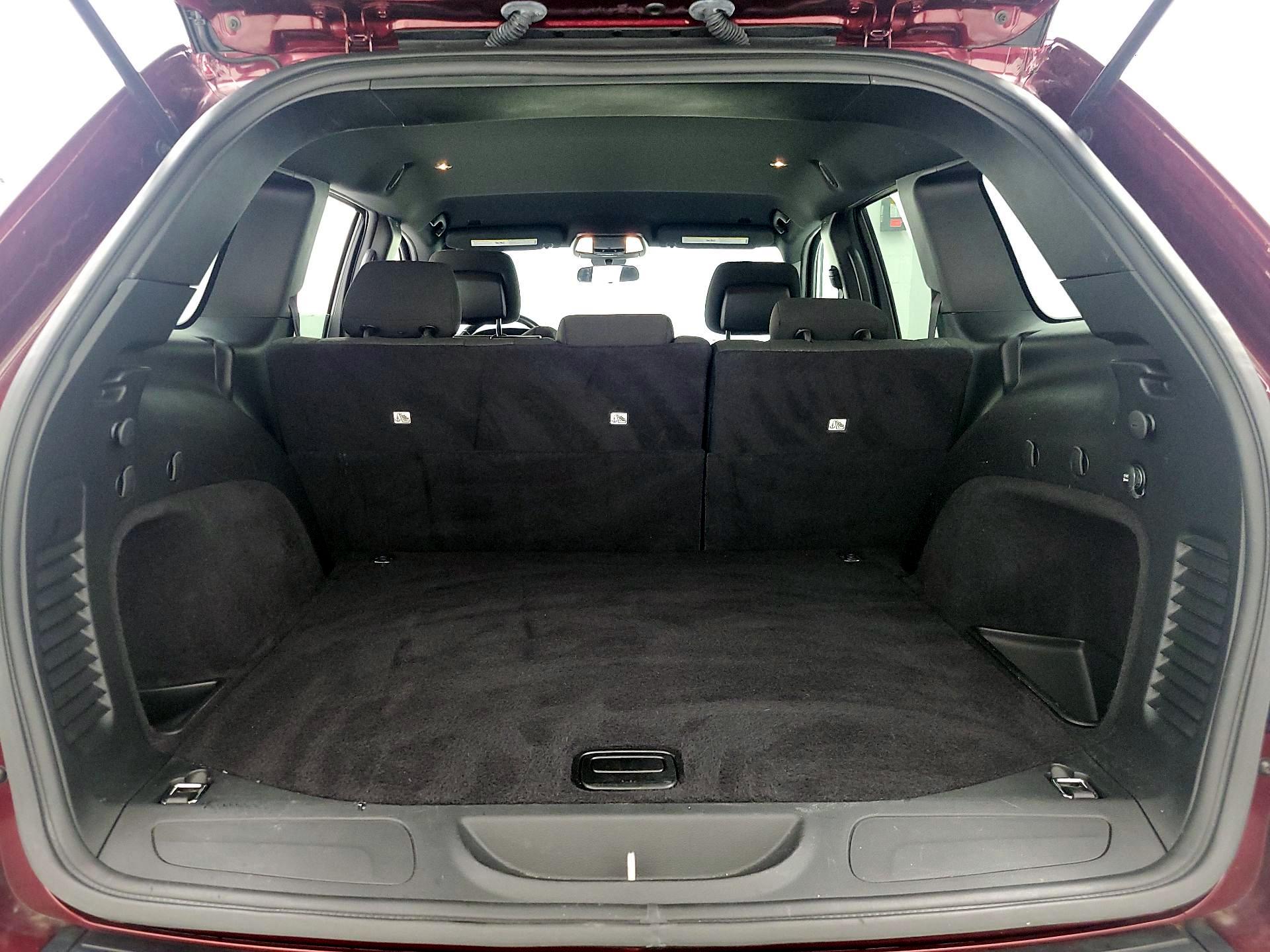 Thumbnail: 2020 Jeep Grand Cherokee - 20