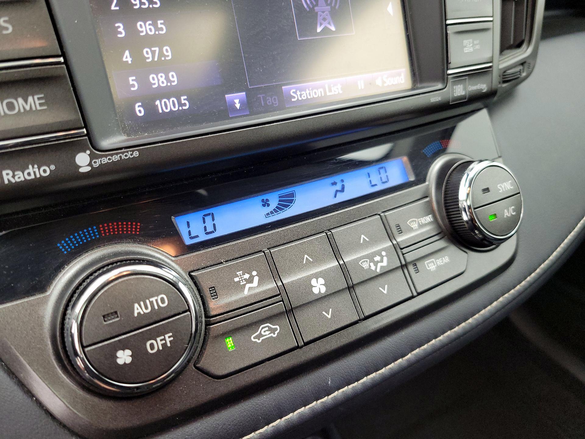 Thumbnail: 2014 Toyota RAV4 - 15