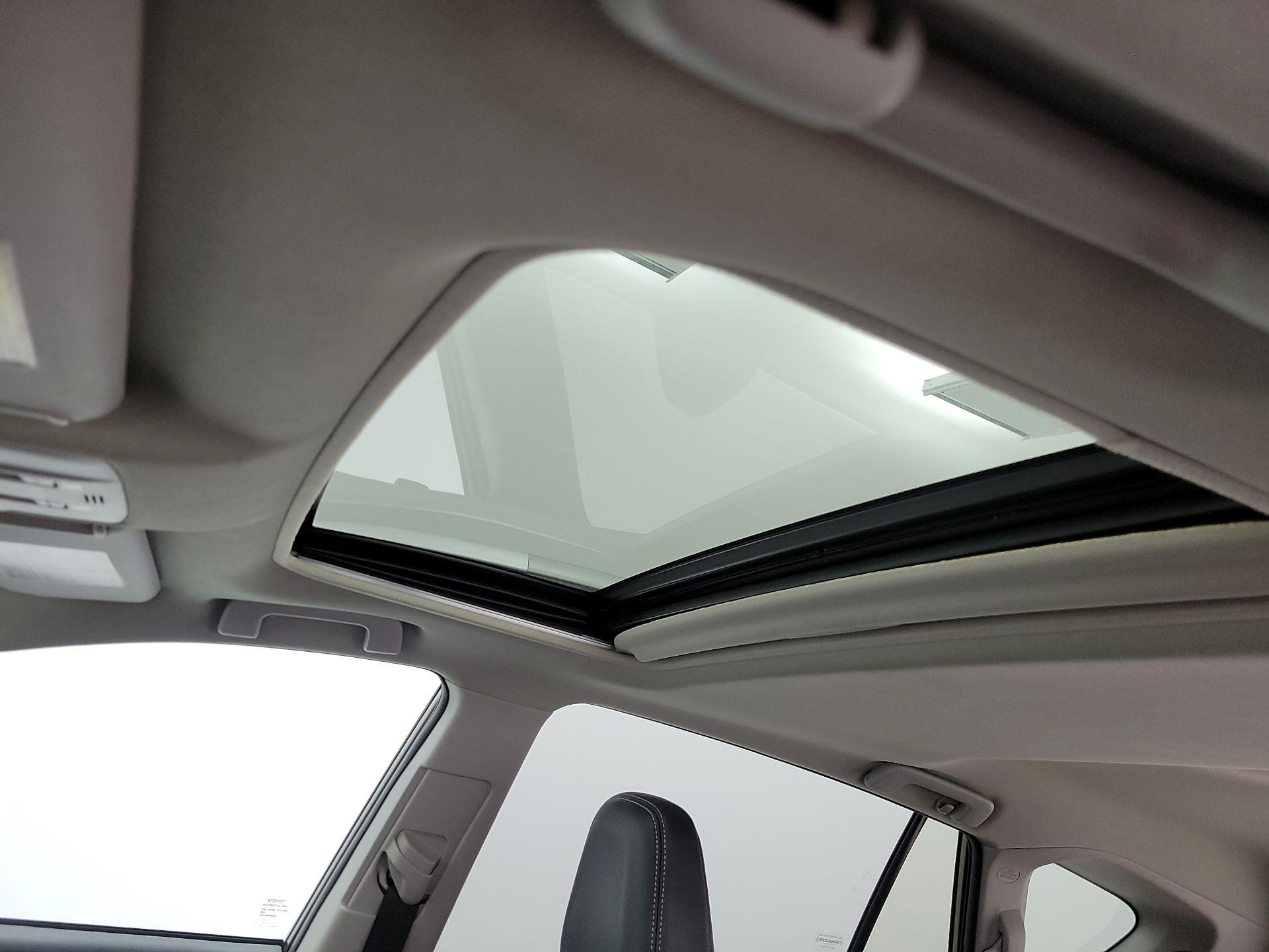 Thumbnail: 2014 Toyota RAV4 - 17