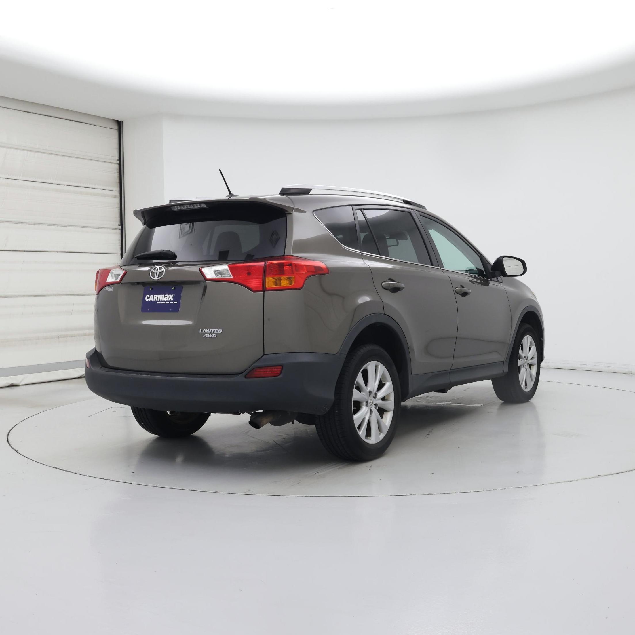 Thumbnail: 2014 Toyota RAV4 - 8