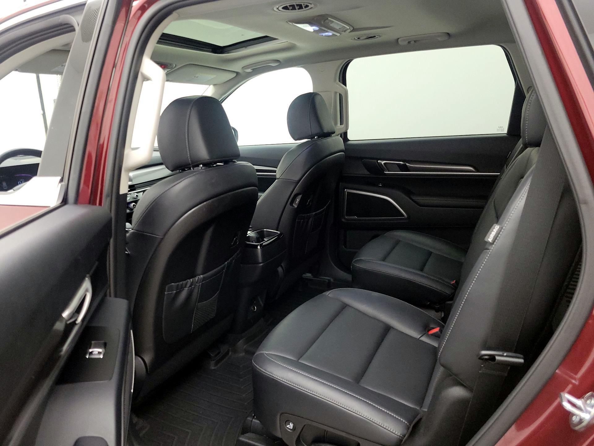 Thumbnail: 2024 Kia Telluride - 19