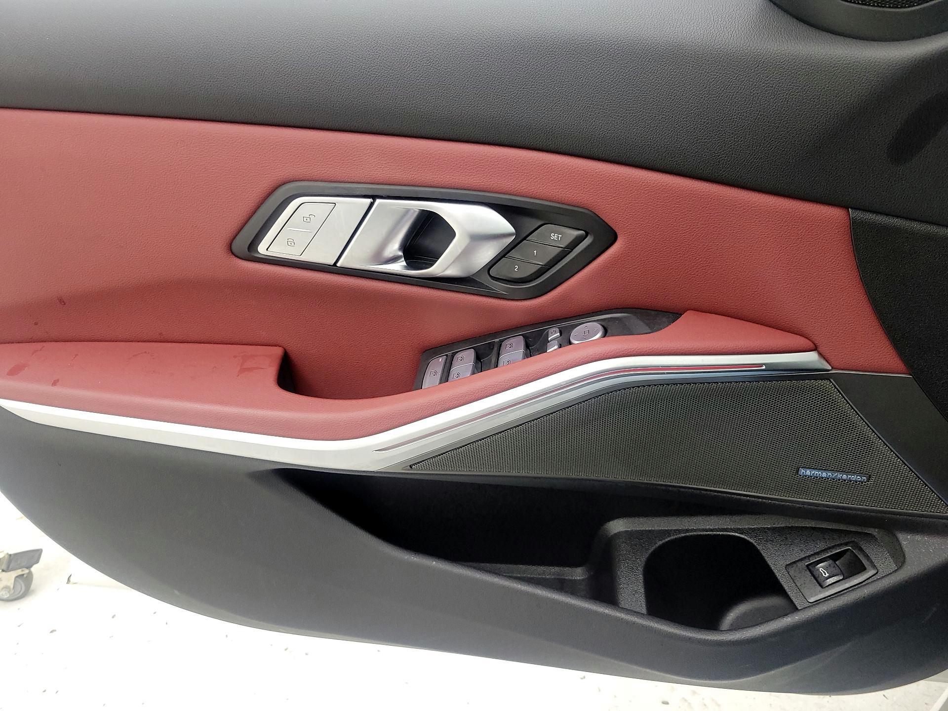 Thumbnail: 2025 BMW 3 Series - 12