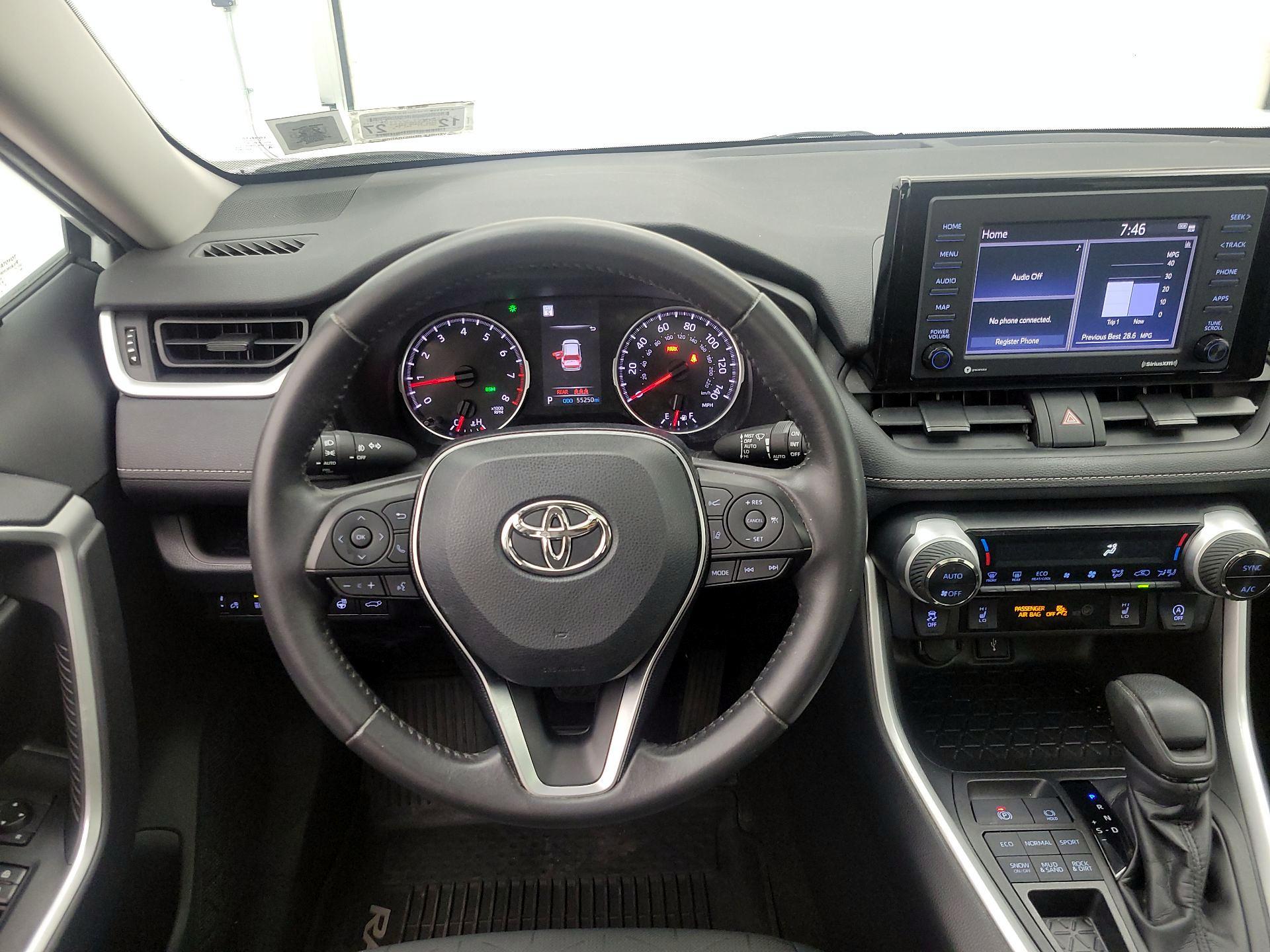 Thumbnail: 2020 Toyota RAV4 - 10