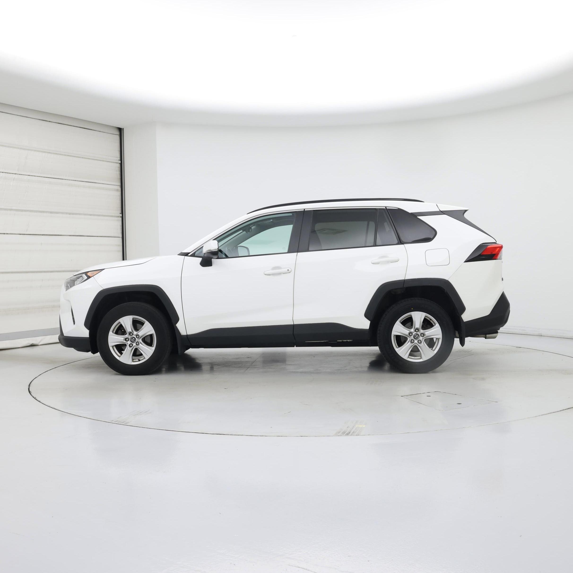 Thumbnail: 2020 Toyota RAV4 - 3