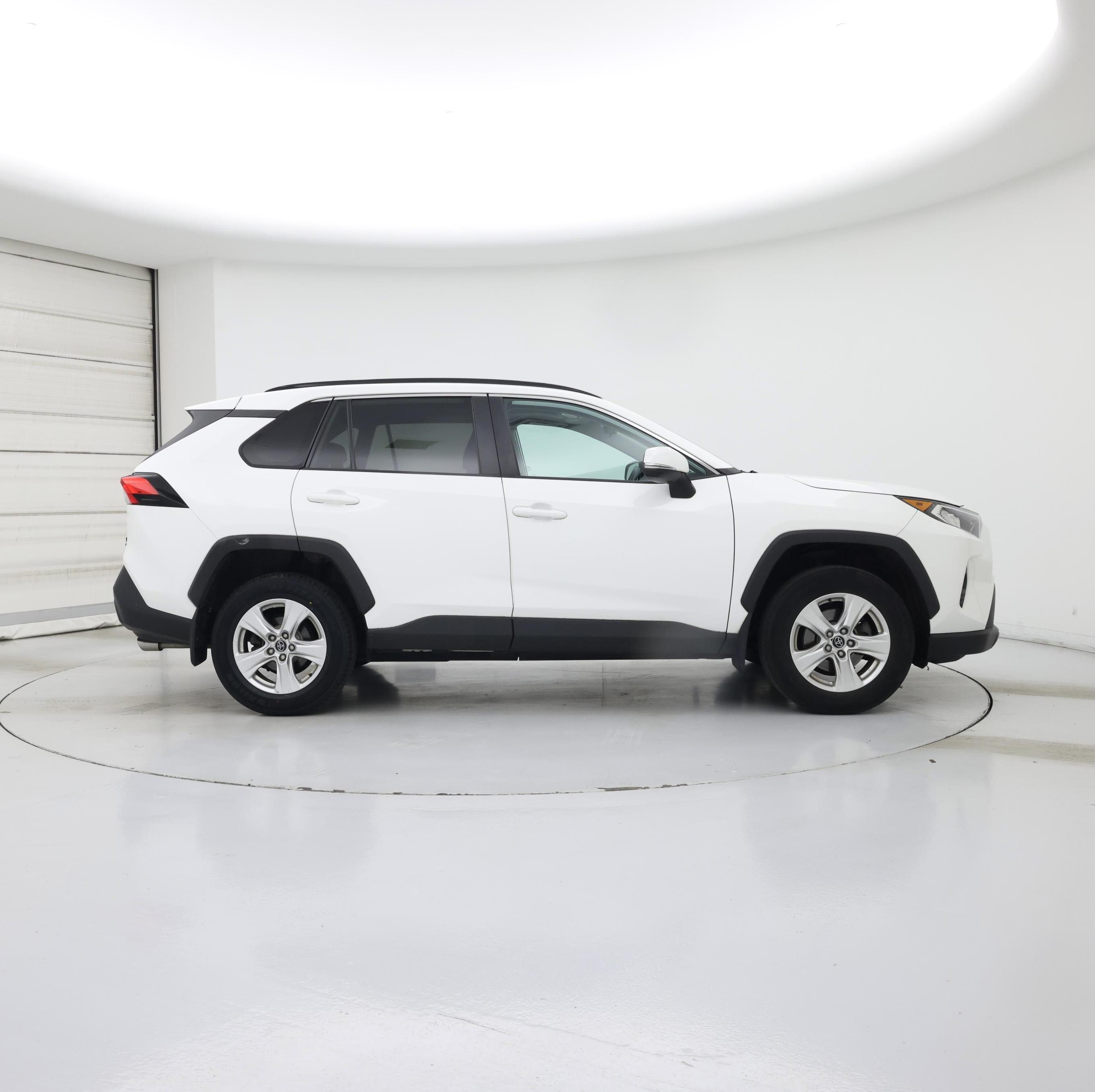 Thumbnail: 2020 Toyota RAV4 - 7
