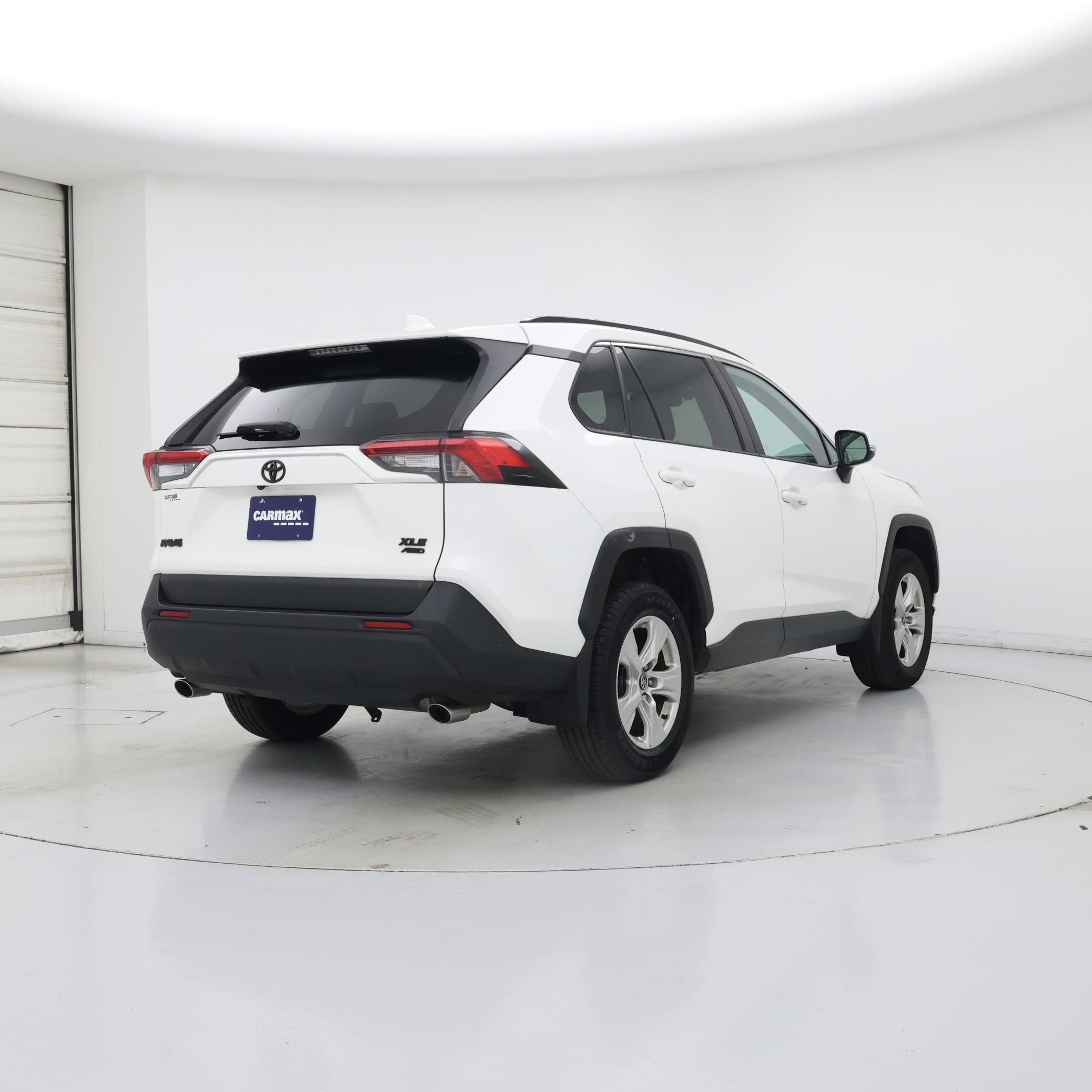 Thumbnail: 2020 Toyota RAV4 - 8
