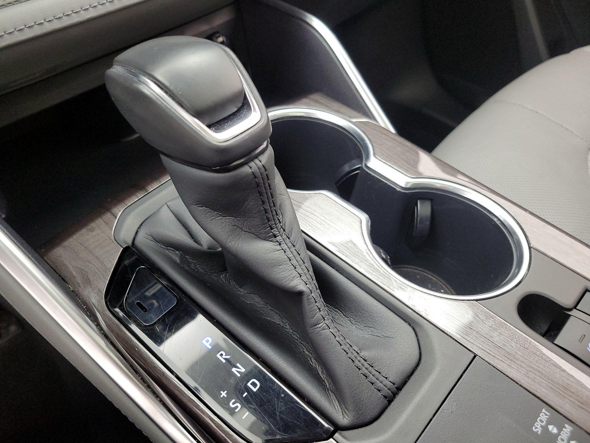 Thumbnail: 2020 Toyota Highlander - 17