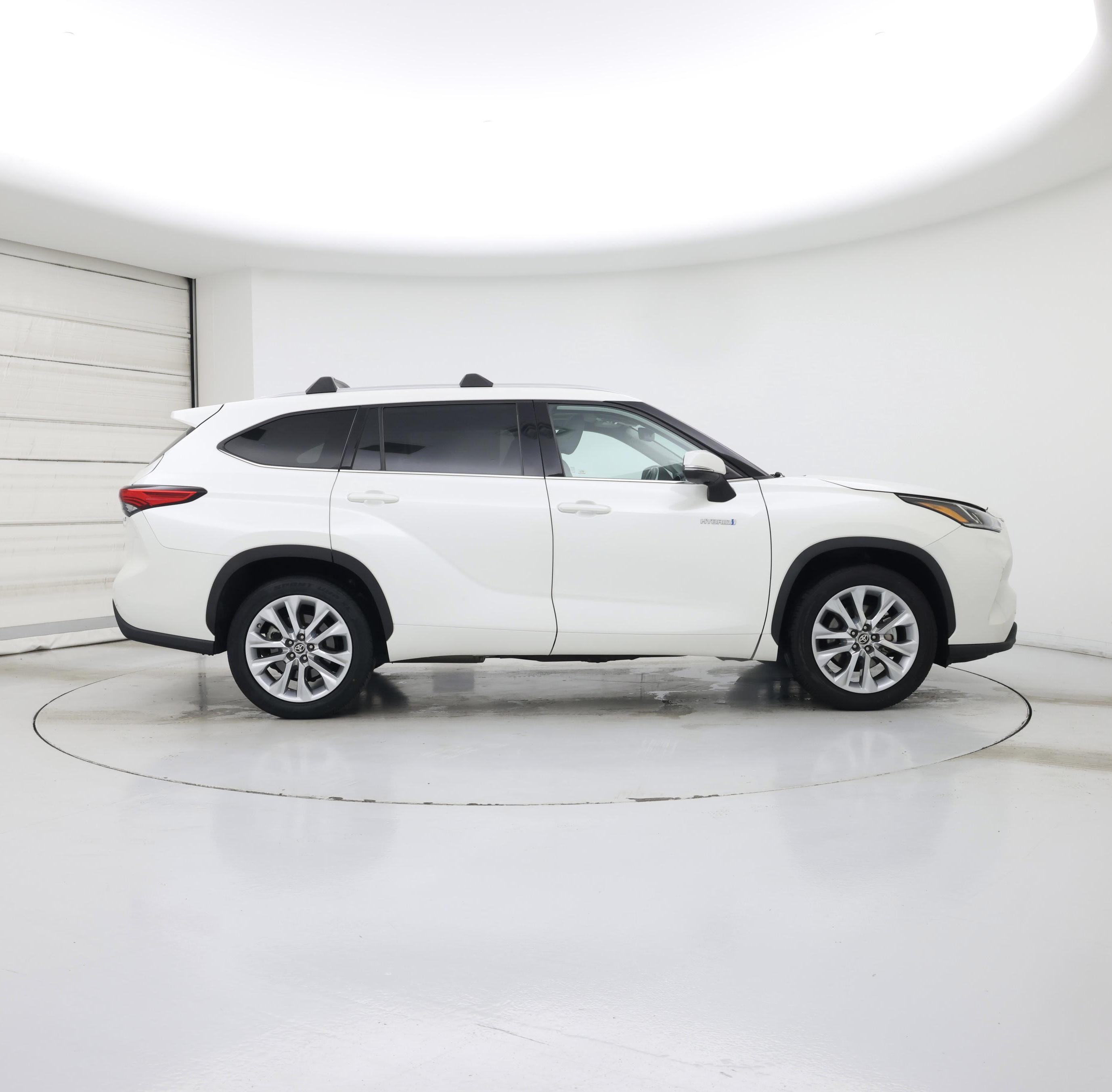 Thumbnail: 2020 Toyota Highlander - 7