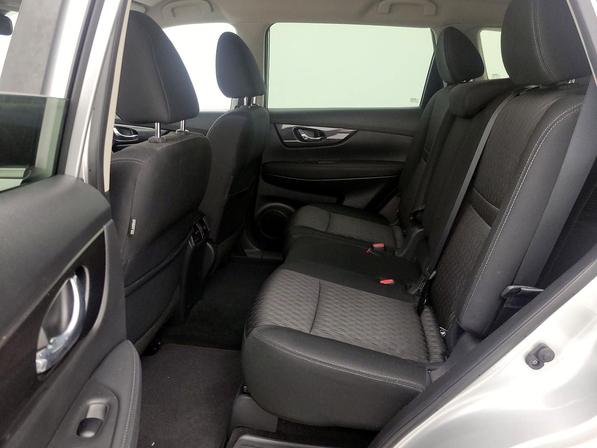 Thumbnail: 2019 Nissan Rogue - 19