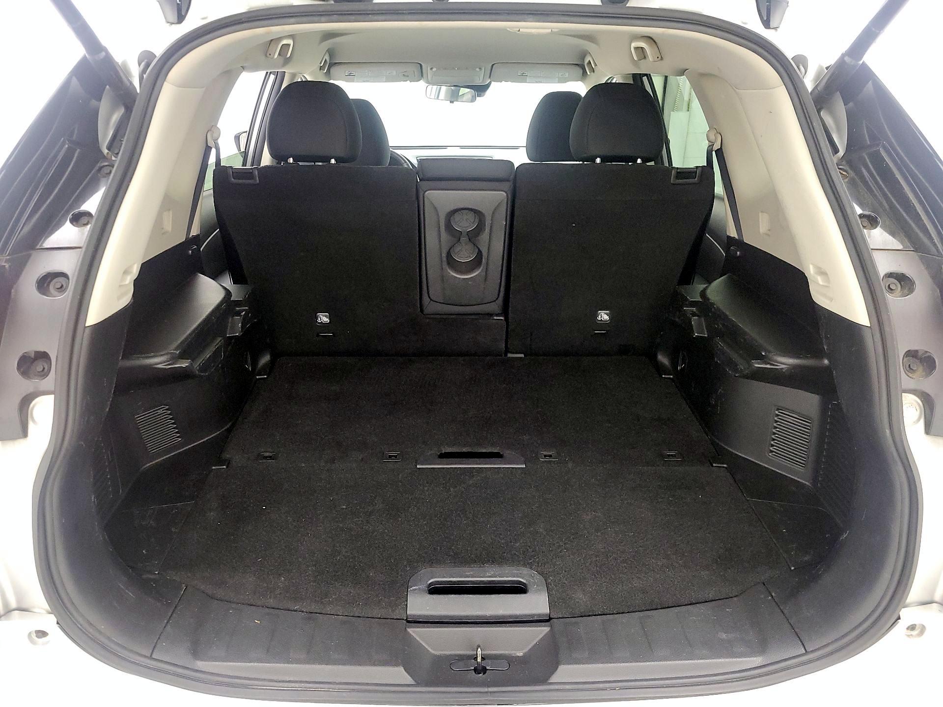 Thumbnail: 2019 Nissan Rogue - 20