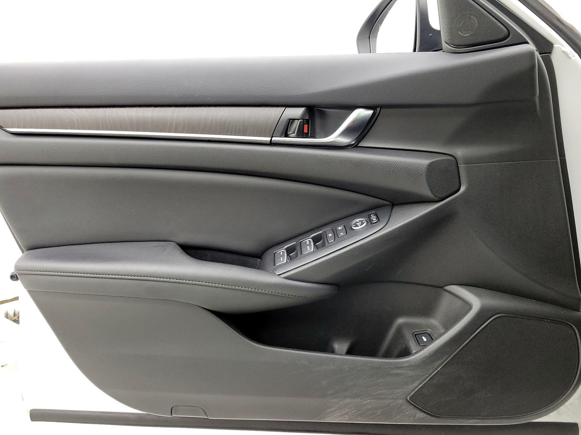 Thumbnail: 2019 Honda Accord - 12