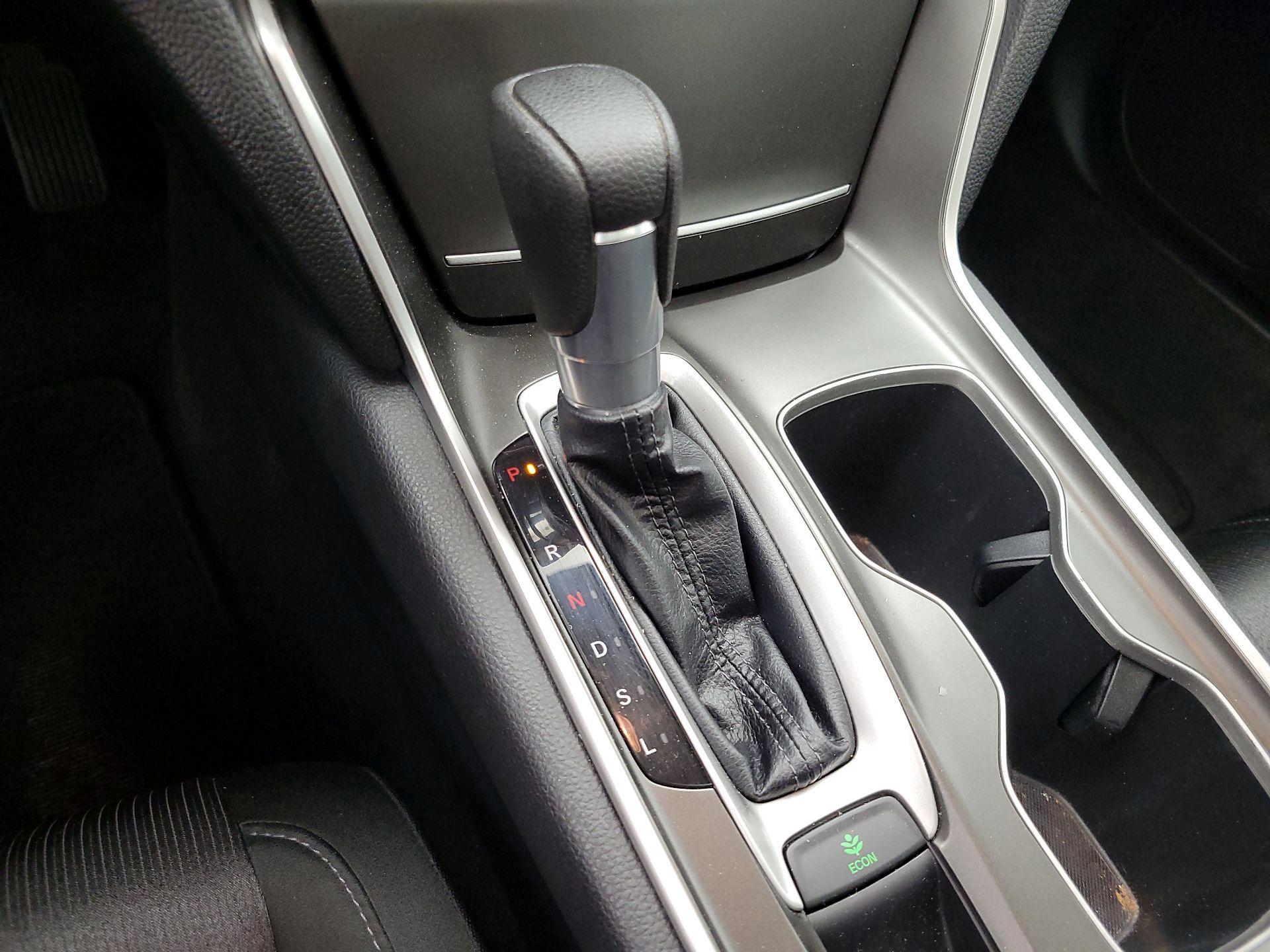 Thumbnail: 2019 Honda Accord - 17