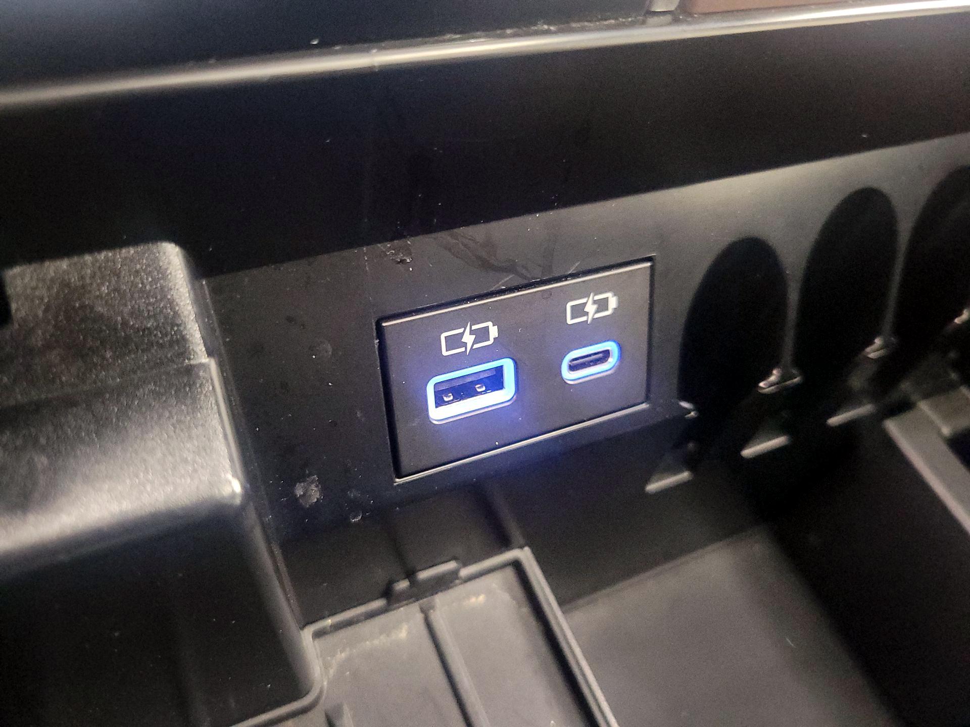 Thumbnail: 2024 Toyota Tundra - 18