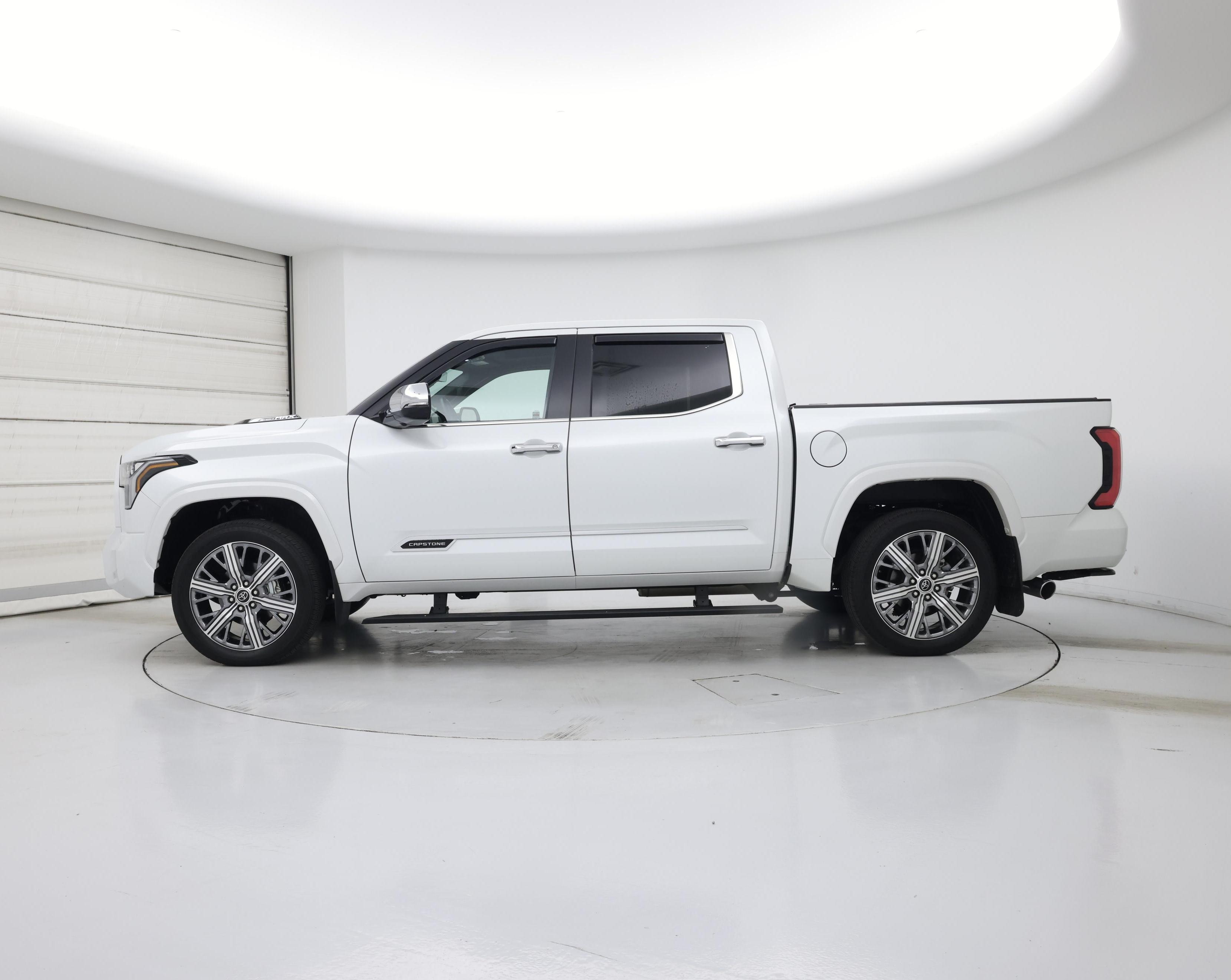 Thumbnail: 2024 Toyota Tundra - 3