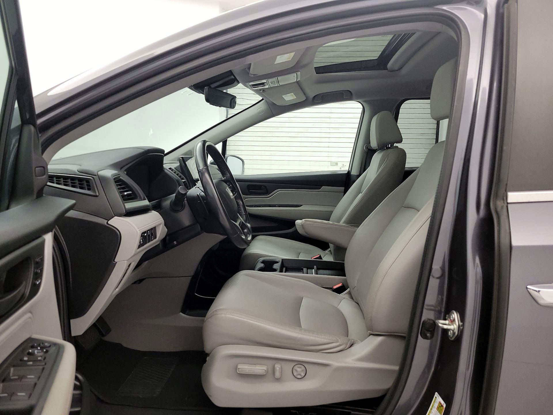 Thumbnail: 2018 Honda Odyssey - 11
