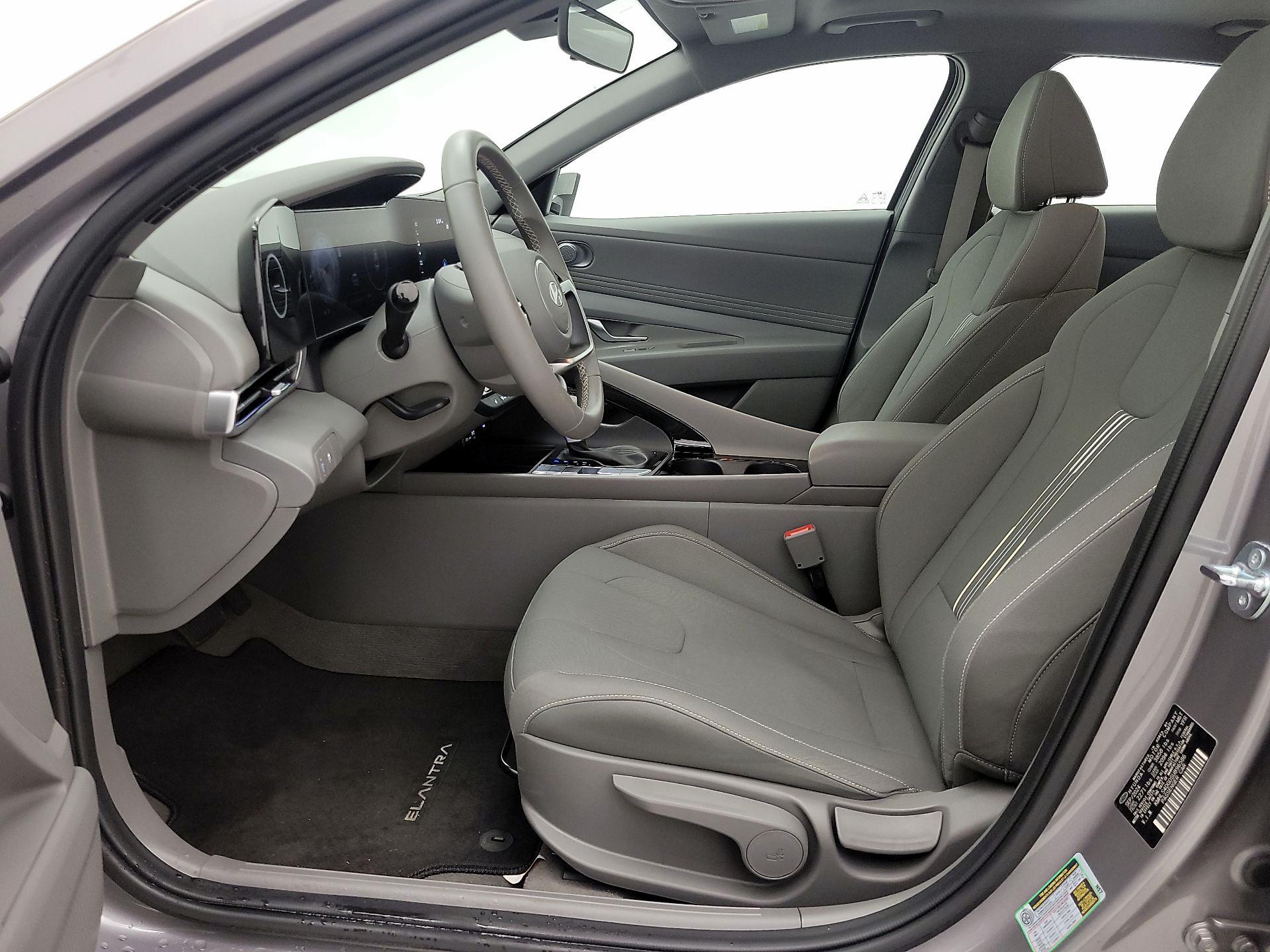 Thumbnail: 2025 Hyundai Elantra - 11