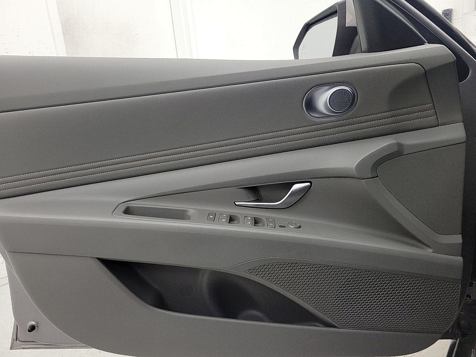 Thumbnail: 2025 Hyundai Elantra - 12