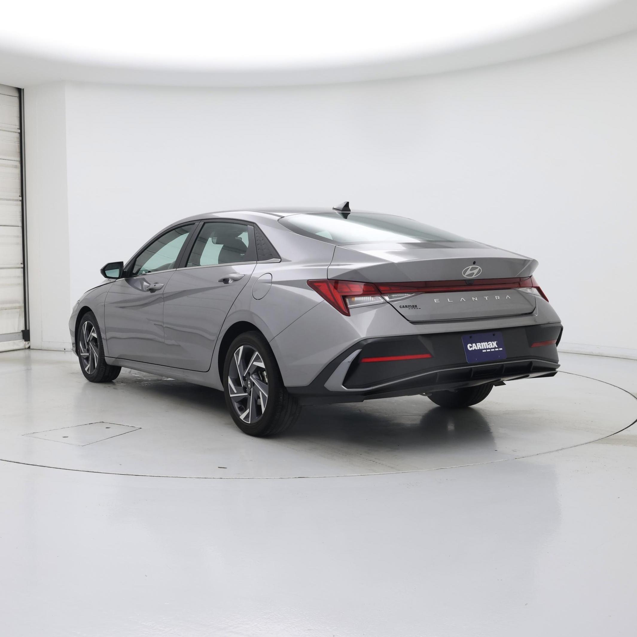 Thumbnail: 2025 Hyundai Elantra - 2