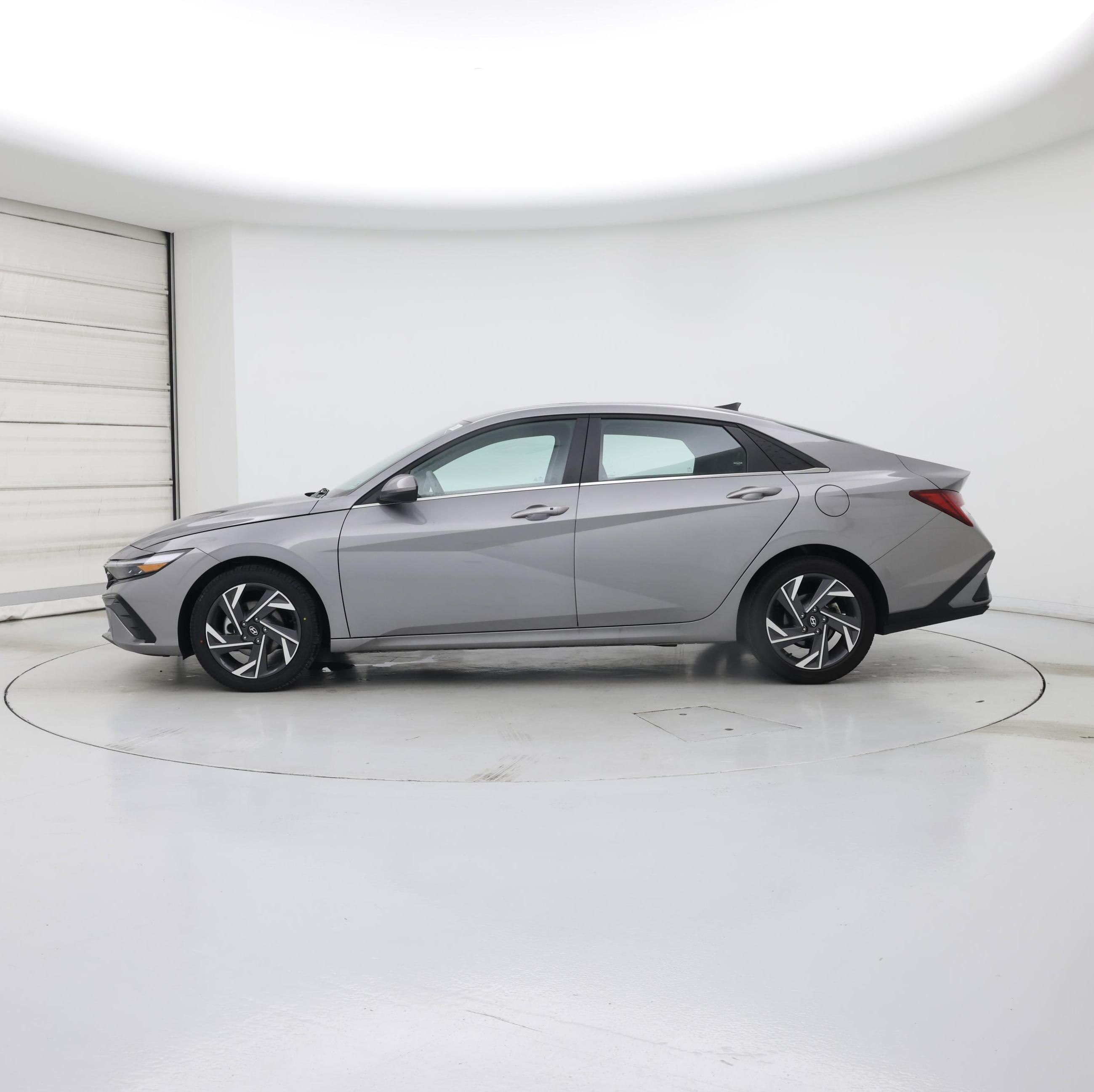 Thumbnail: 2025 Hyundai Elantra - 3