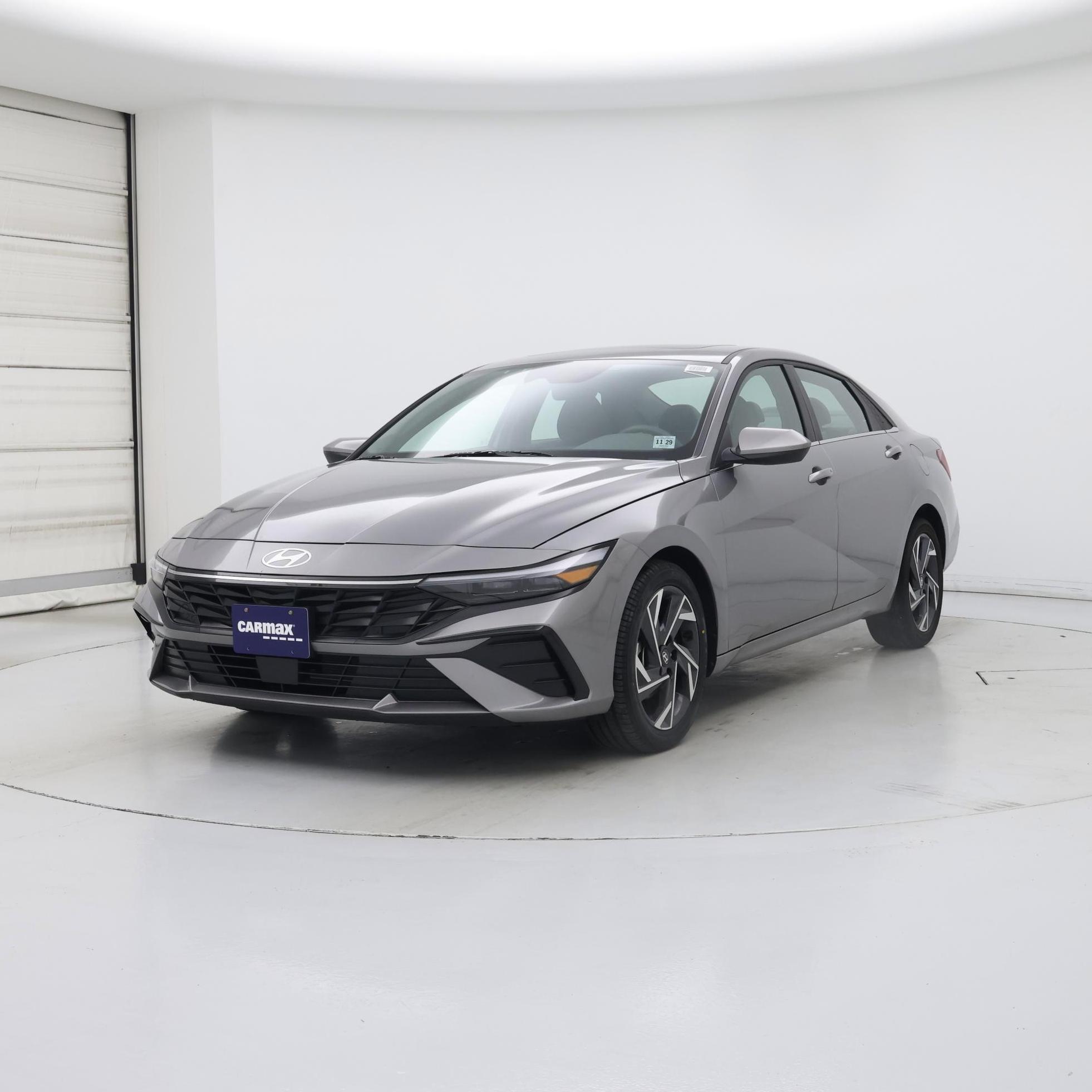 Thumbnail: 2025 Hyundai Elantra - 4