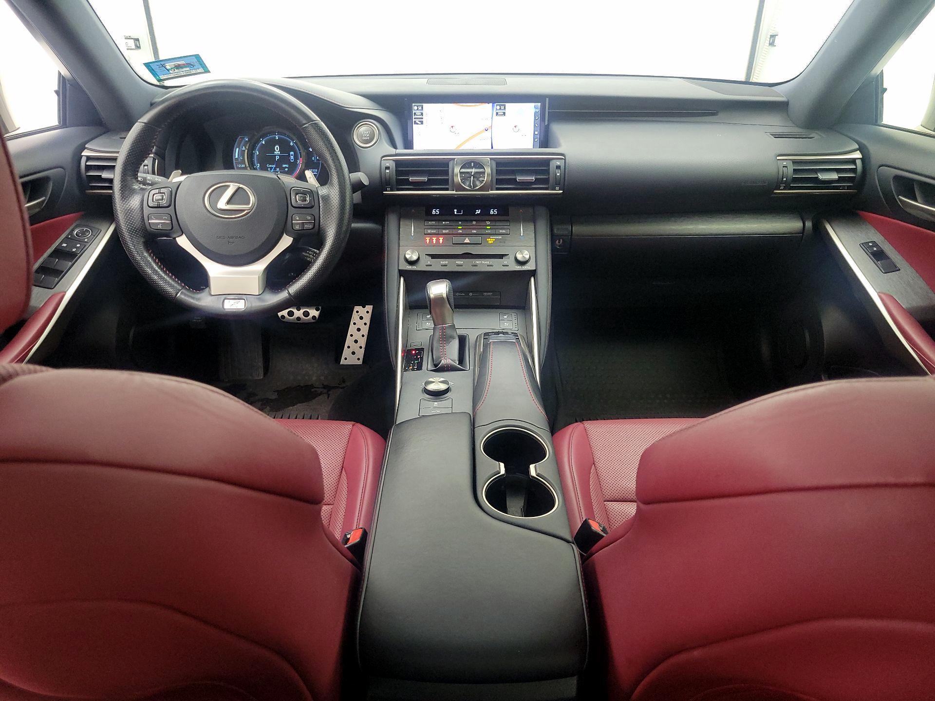 Thumbnail: 2019 Lexus IS - 9