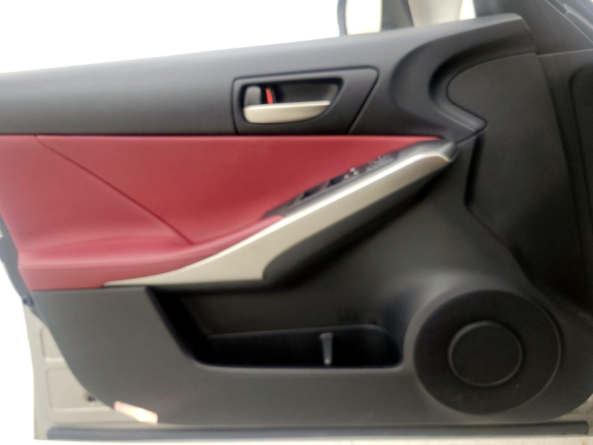 Thumbnail: 2019 Lexus IS - 12