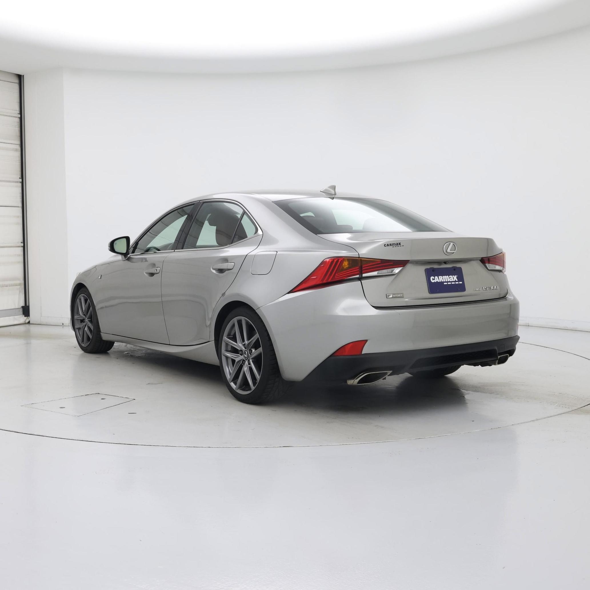 Thumbnail: 2019 Lexus IS - 2