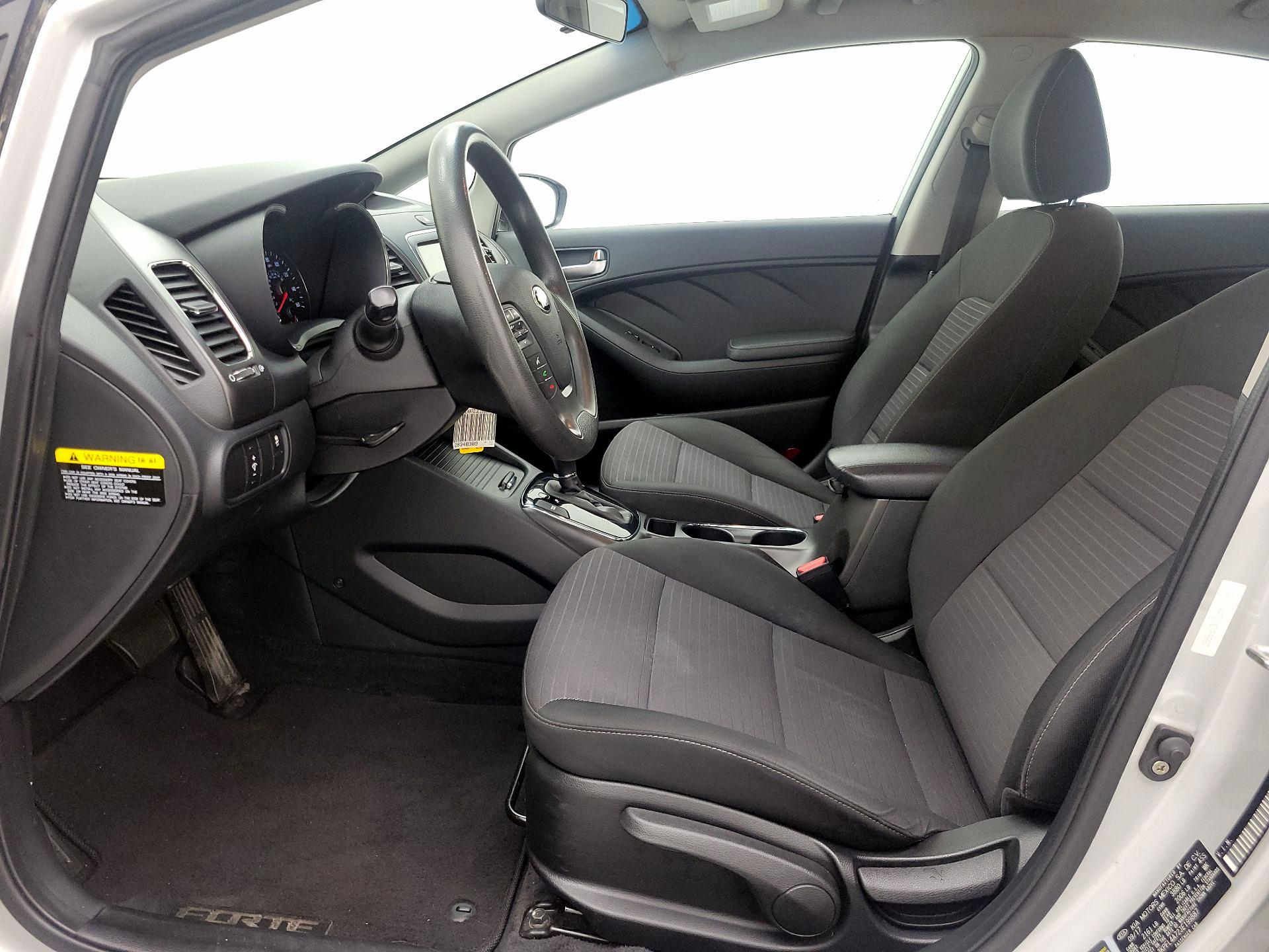 Thumbnail: 2018 Kia Forte - 11