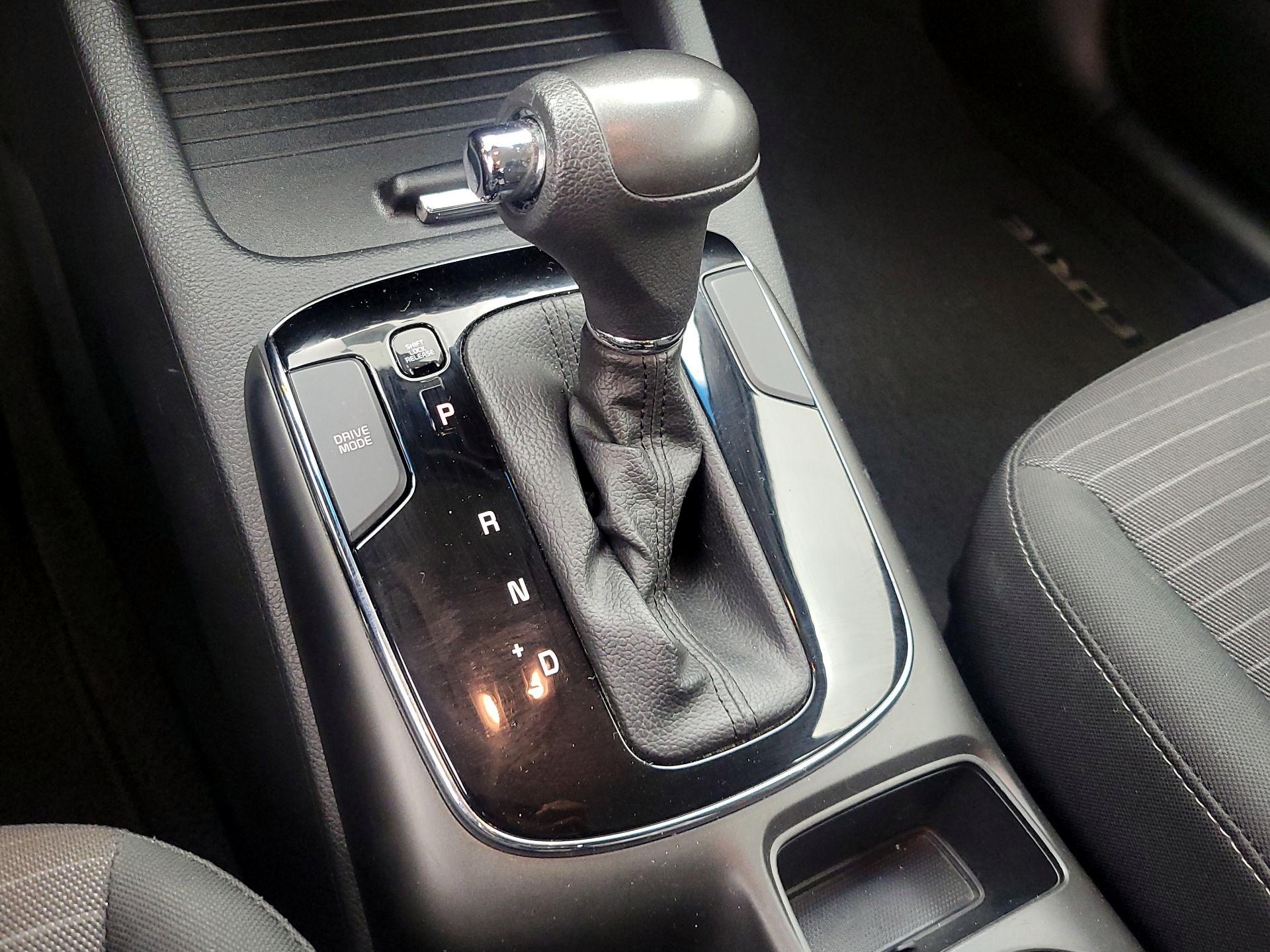 Thumbnail: 2018 Kia Forte - 17