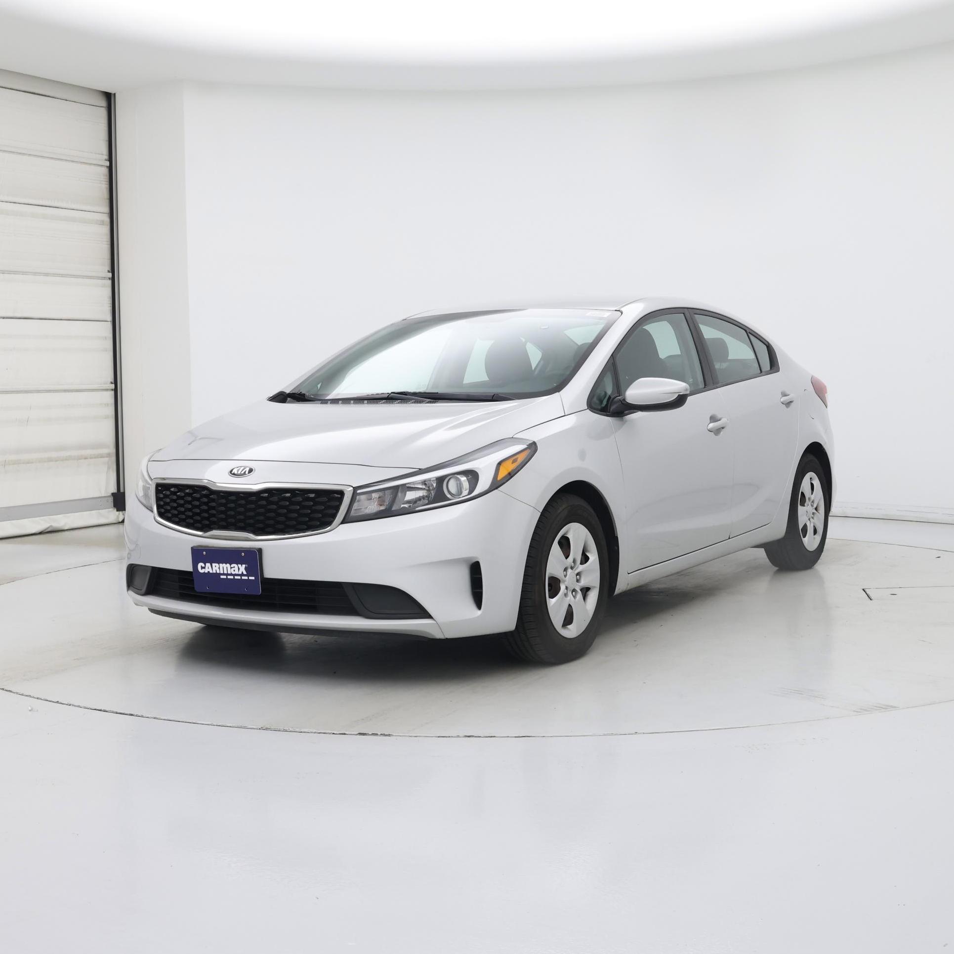 Thumbnail: 2018 Kia Forte - 4