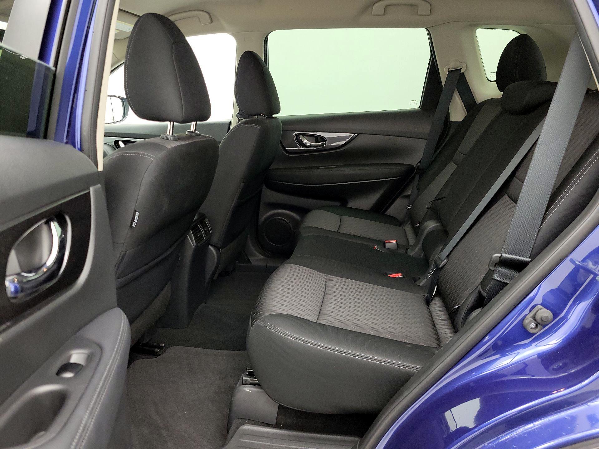 Thumbnail: 2018 Nissan Rogue - 19