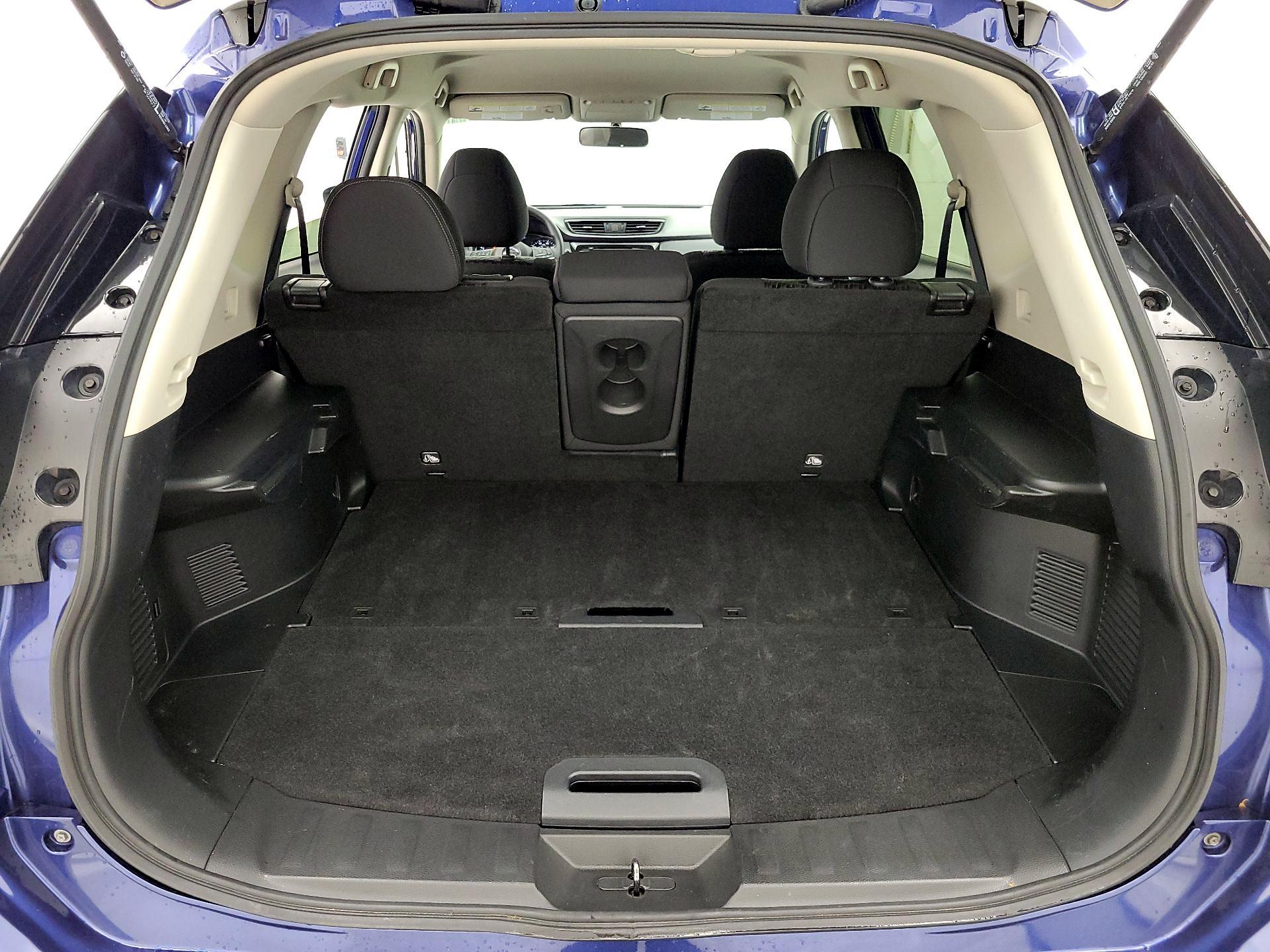 Thumbnail: 2018 Nissan Rogue - 20