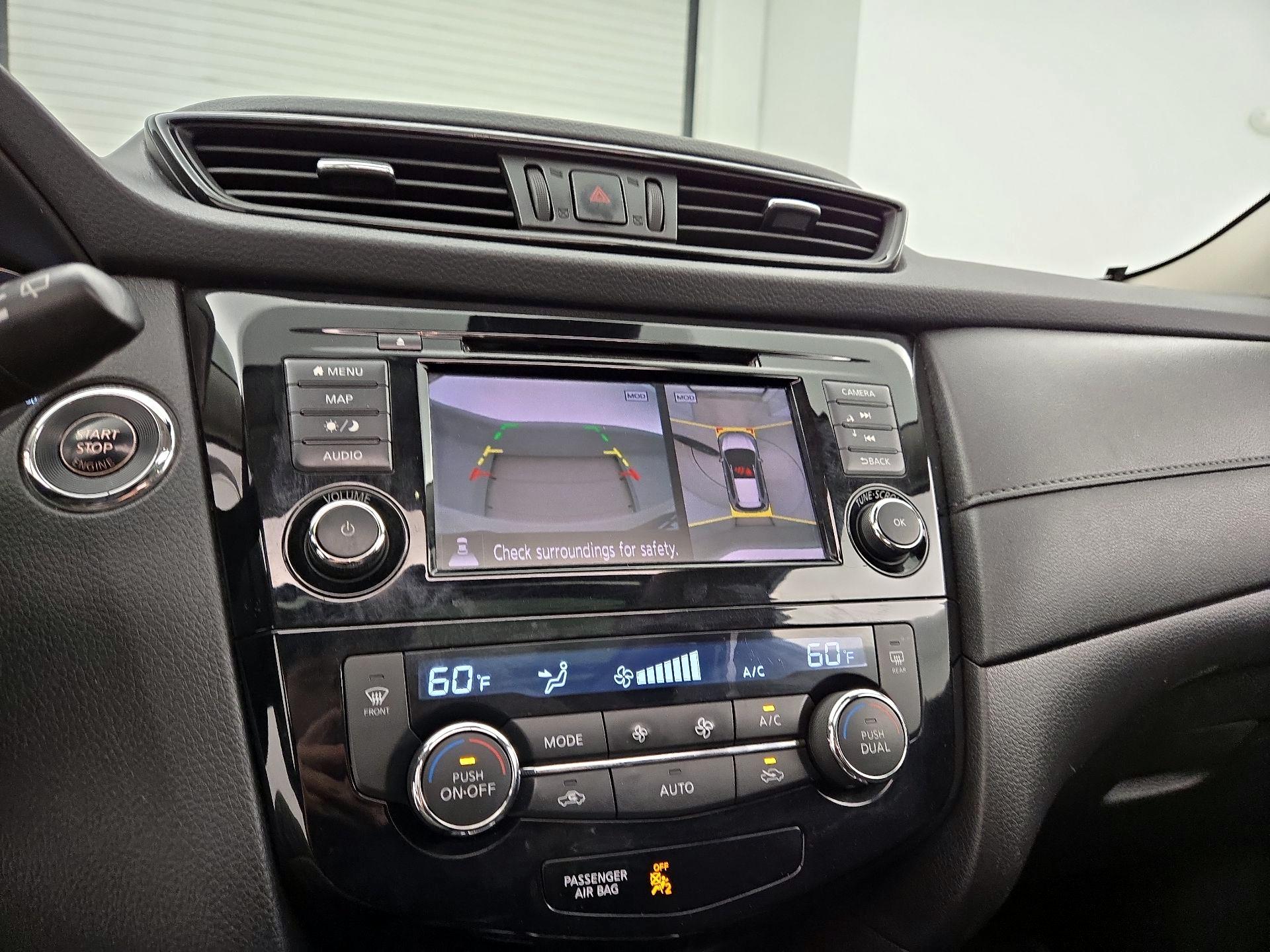 Thumbnail: 2019 Nissan Rogue - 15